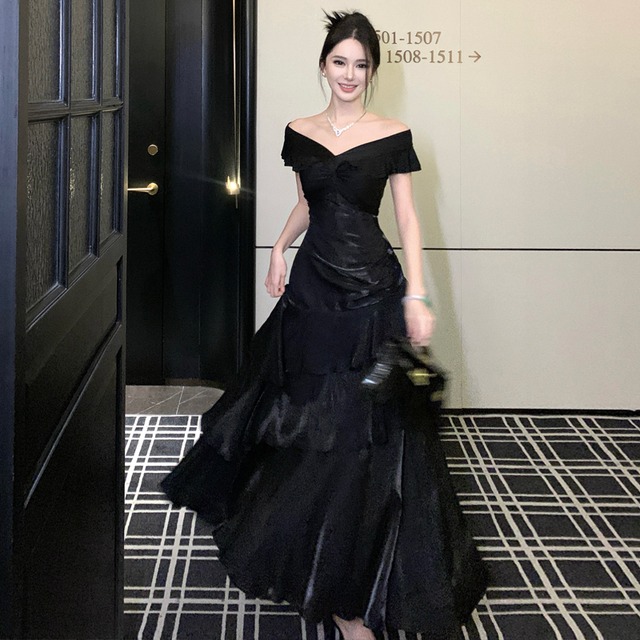 ロングドレス ペプラム パーティー 視線集中 無地 ブラック S M L