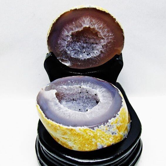 トレジャーメノウ アゲート 台座付属 原石 置物 一点物 175-1361