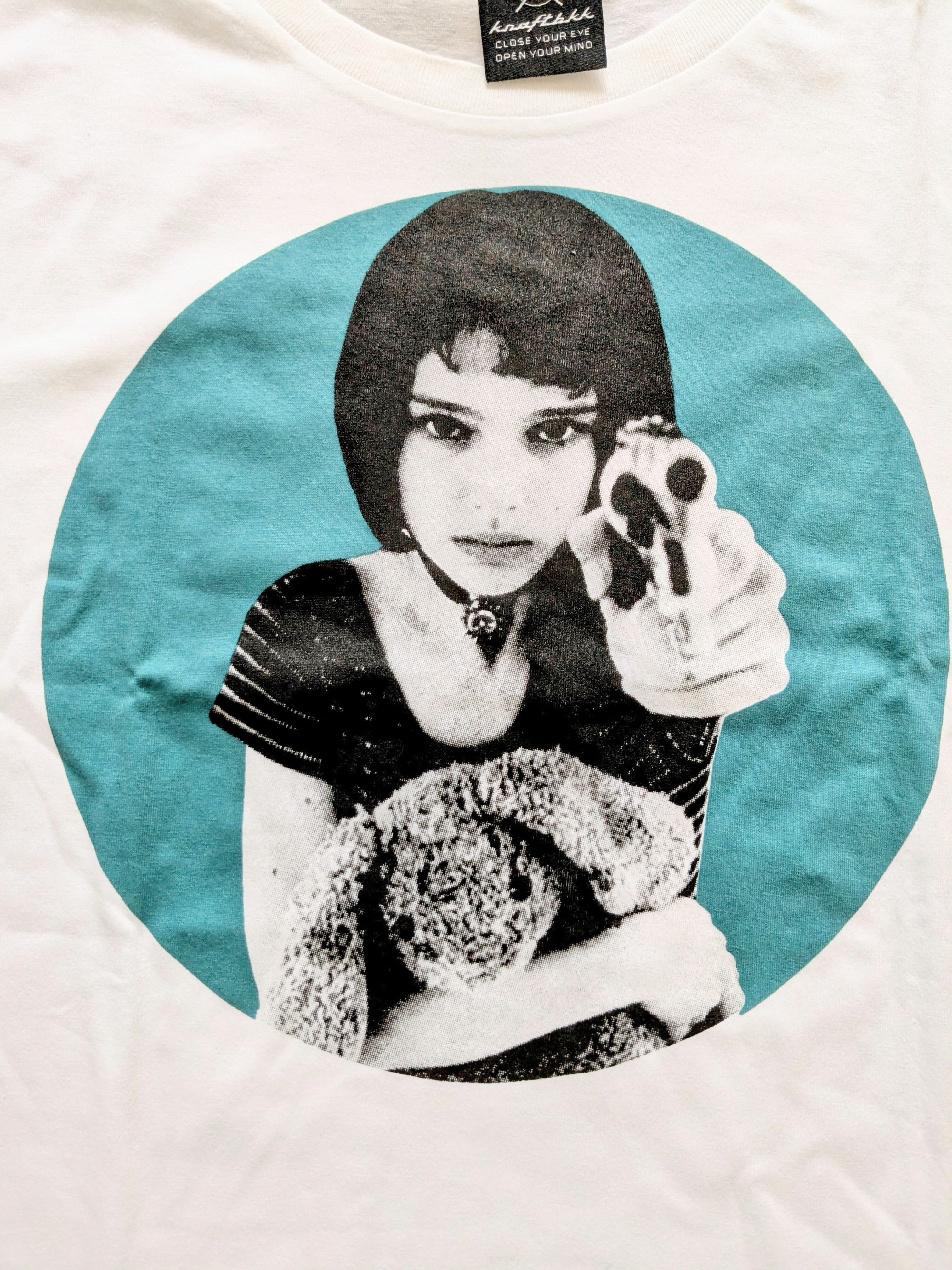 ♧【レオン（ Léon: The Professional）マチルダ】映画Tシャツ/Tシャツ〚アメリカン雑貨 アメトイ〛