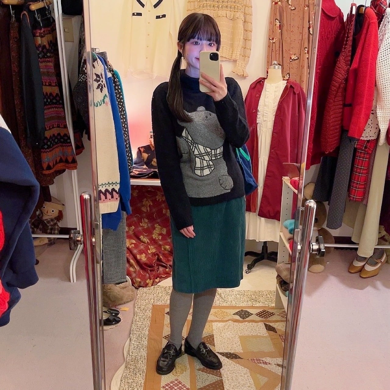 green corduroy semi tight skirt