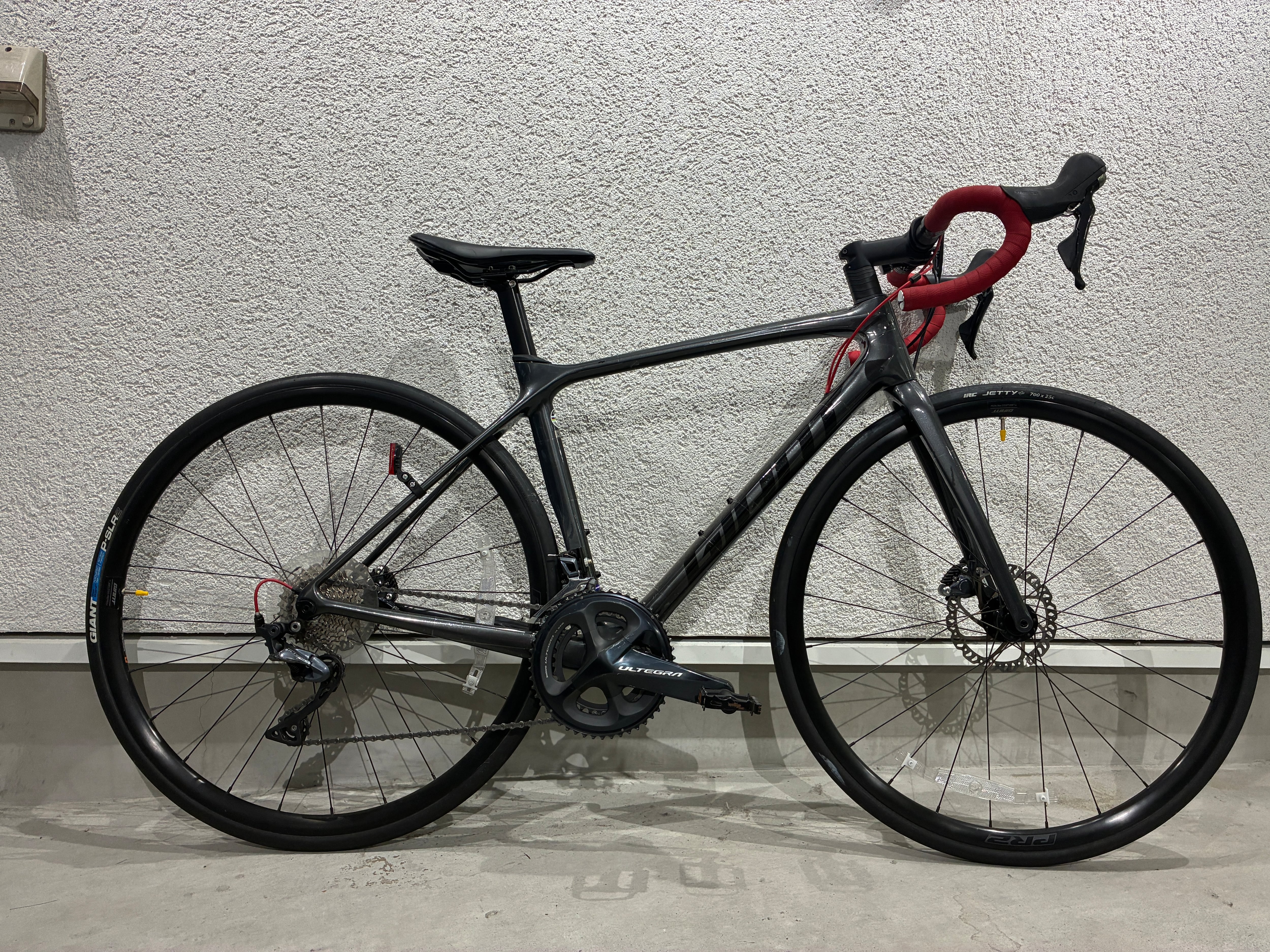 Giant TCR ADVANCED 1 DISC KOM 中古車 Sサイズ（165cm～175cm