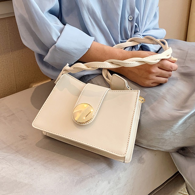 ネットセレブニューレディーススモールバッグ2020人気の新しいトレンディなファッションオールマッチインメッセンジャーバッグショルダーバッグ 手作りハンドバック6276341484