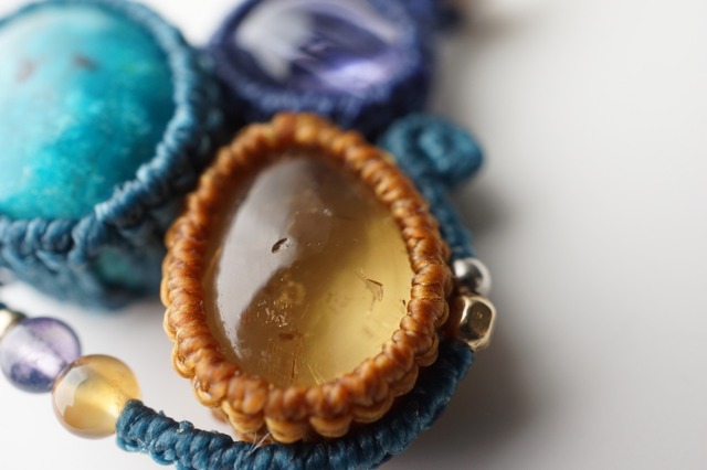 クリソコラ&シトリン&アイオライトのマクラメネックレス - voyage -【一点物】