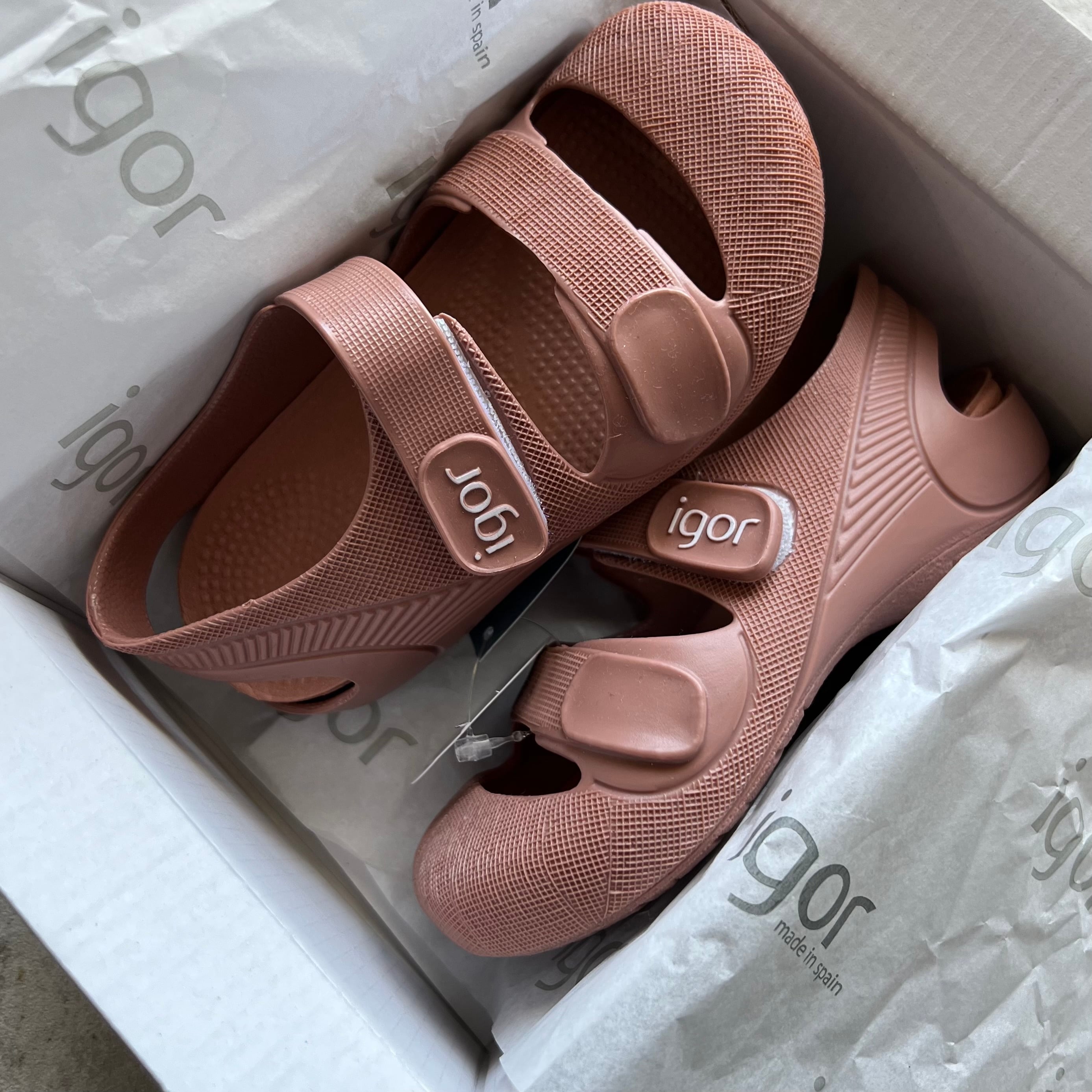 igor BONDI SOLID ROSA/PINK(16,5cm〜21cm) 10246-010