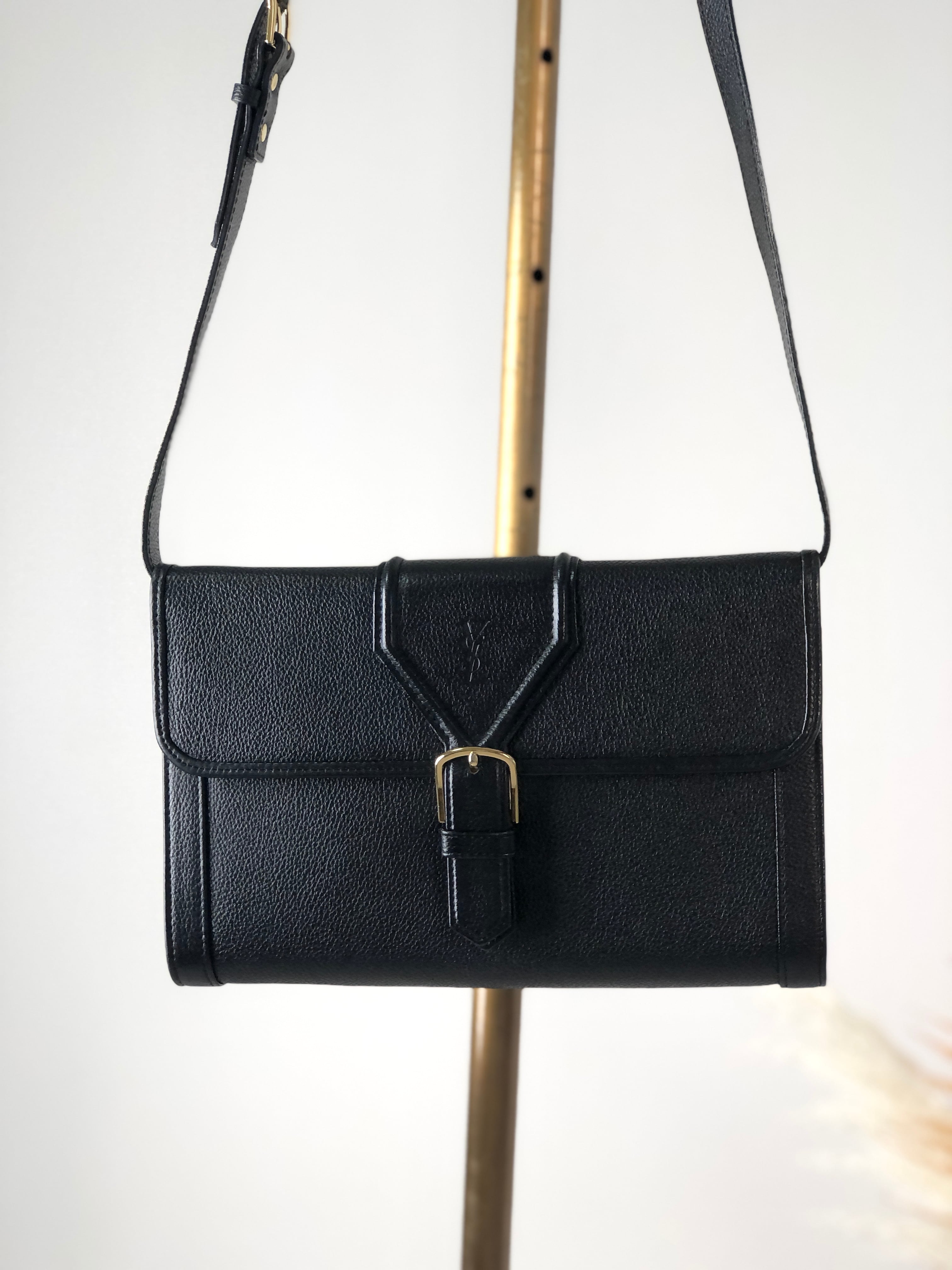 Yves Saint Laurent イヴ・サンローラン ショルダーバッグ ブラック