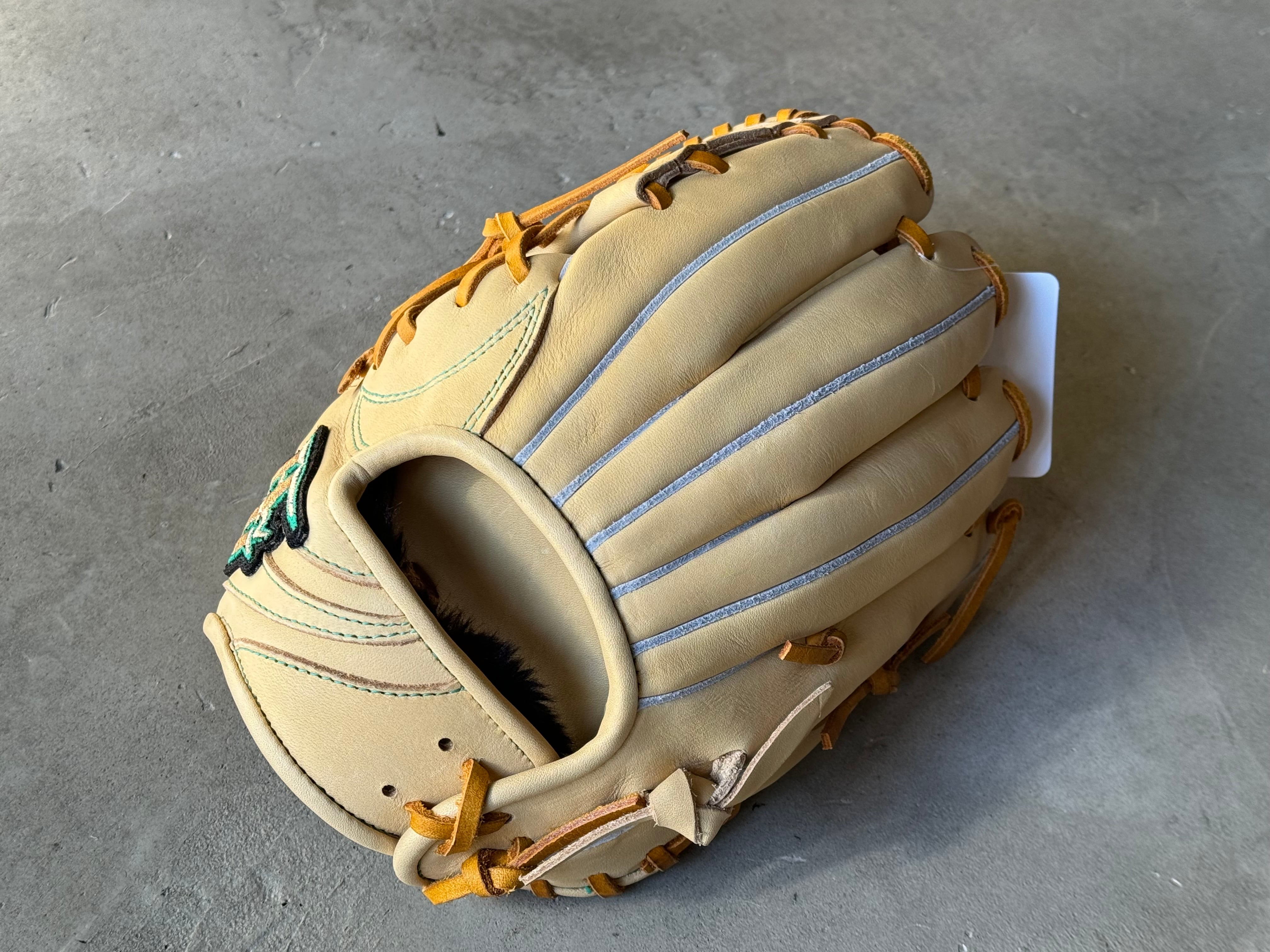 ROOKIES〜2025年モデル【Hi-GOLD】少年軟式用グローブ S〜M(対象2〜4