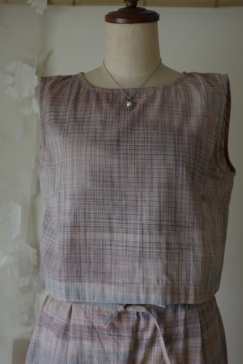 SOMO Sleeveless Tops & Tuck Pants Set-up