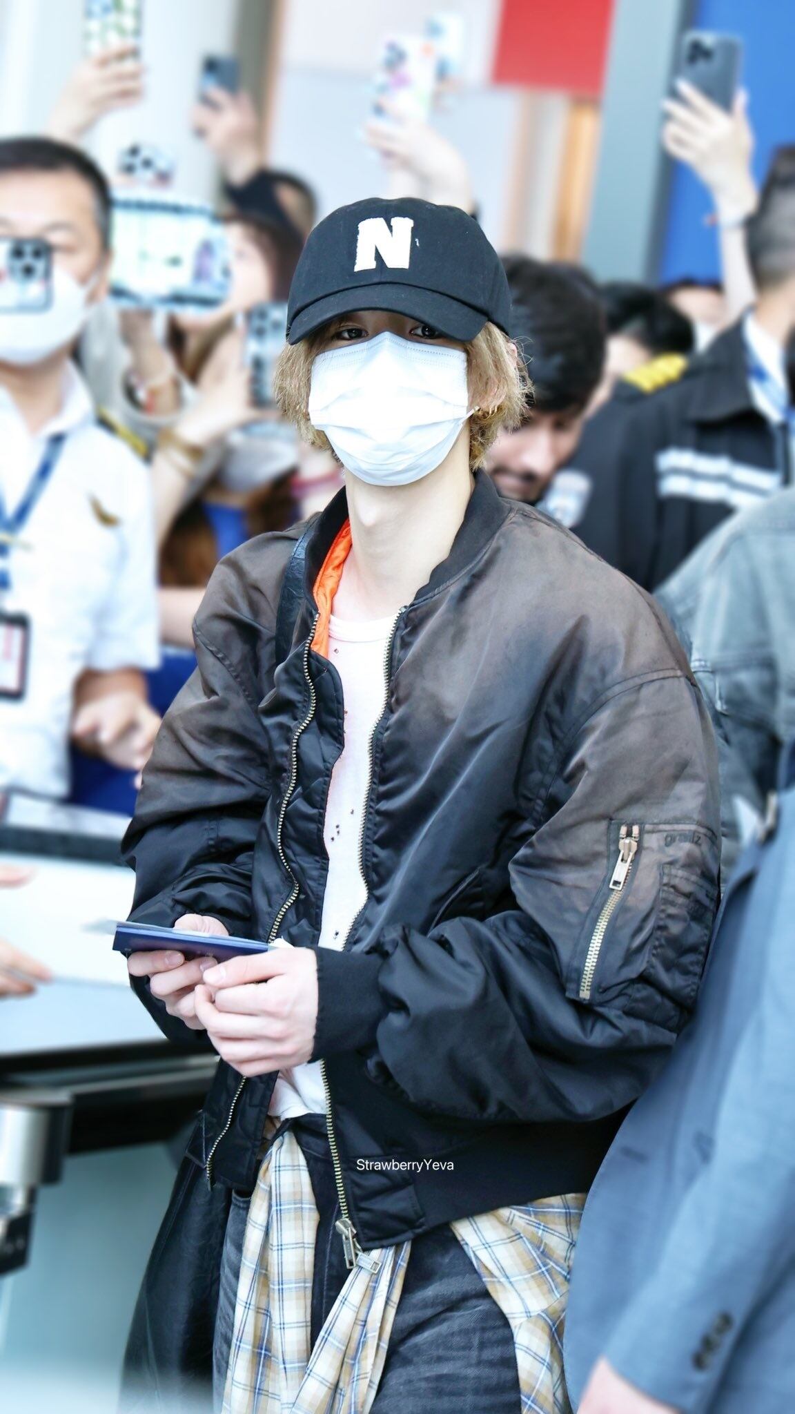 ☆BOYNEXTDOOR イハン 着用！！【GRAILZ】DIRTY WASHED BOMBER JACKET