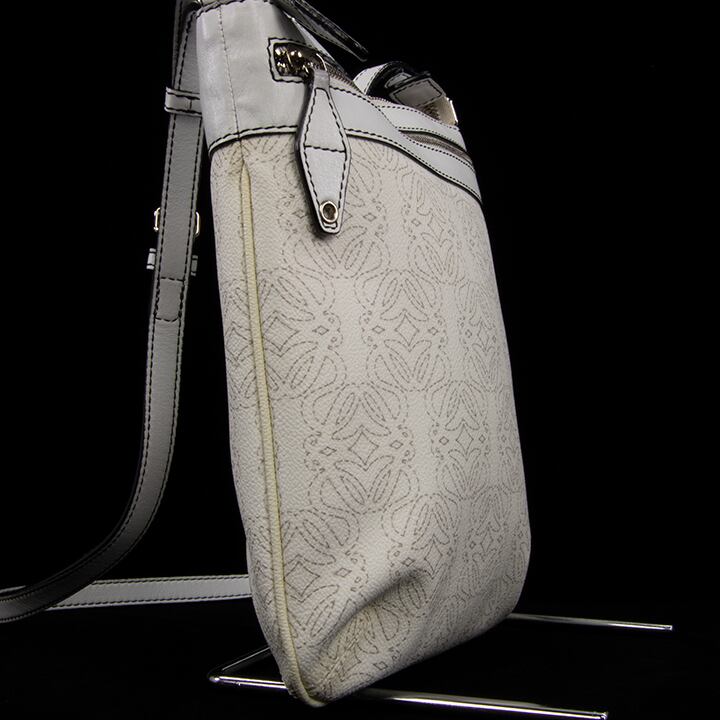 本物・送料無料・良品】LOEWE・ロエベ・ショルダーバッグ(アナグラム