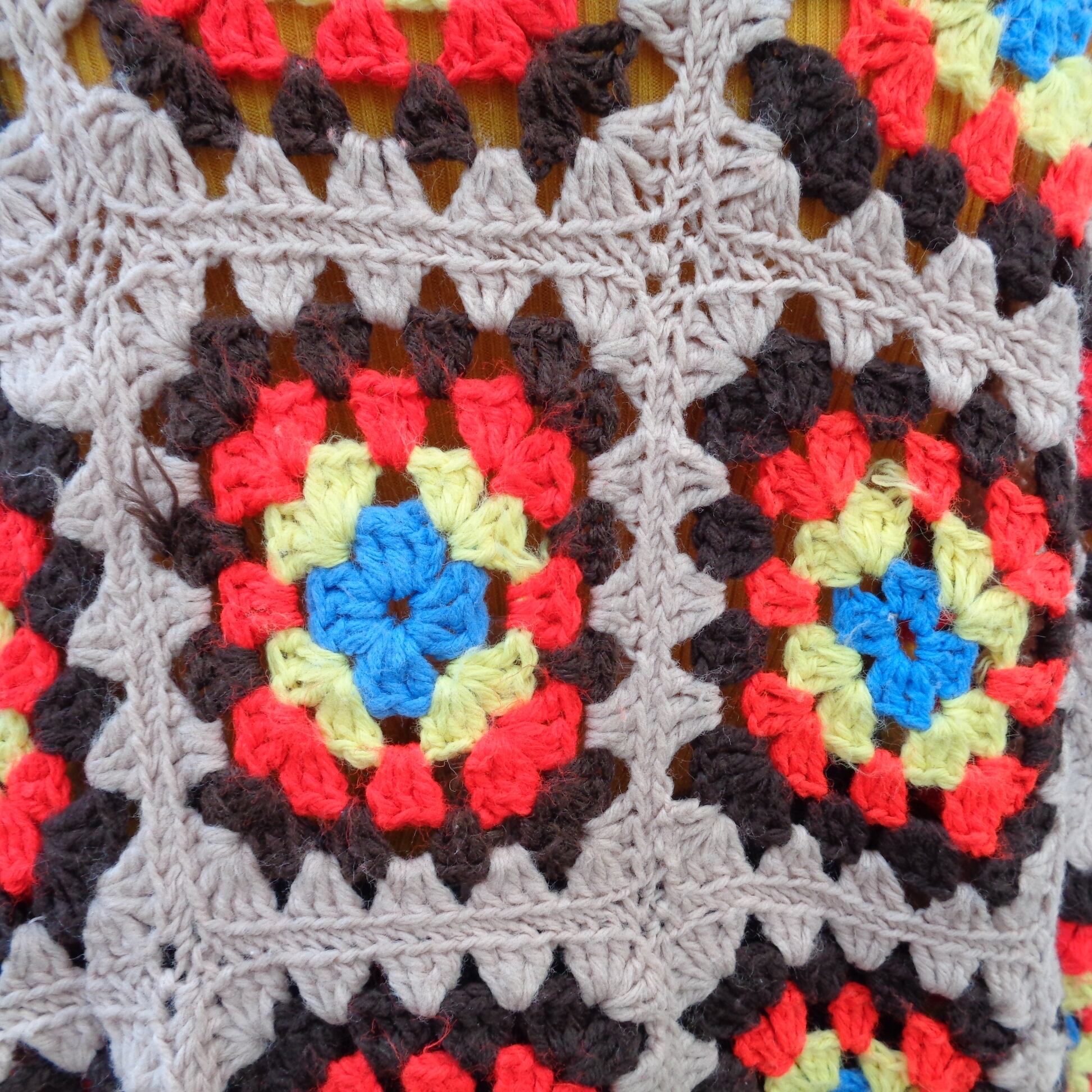 70's Granny square crochet cardigan／70年代 グラニースクエア
