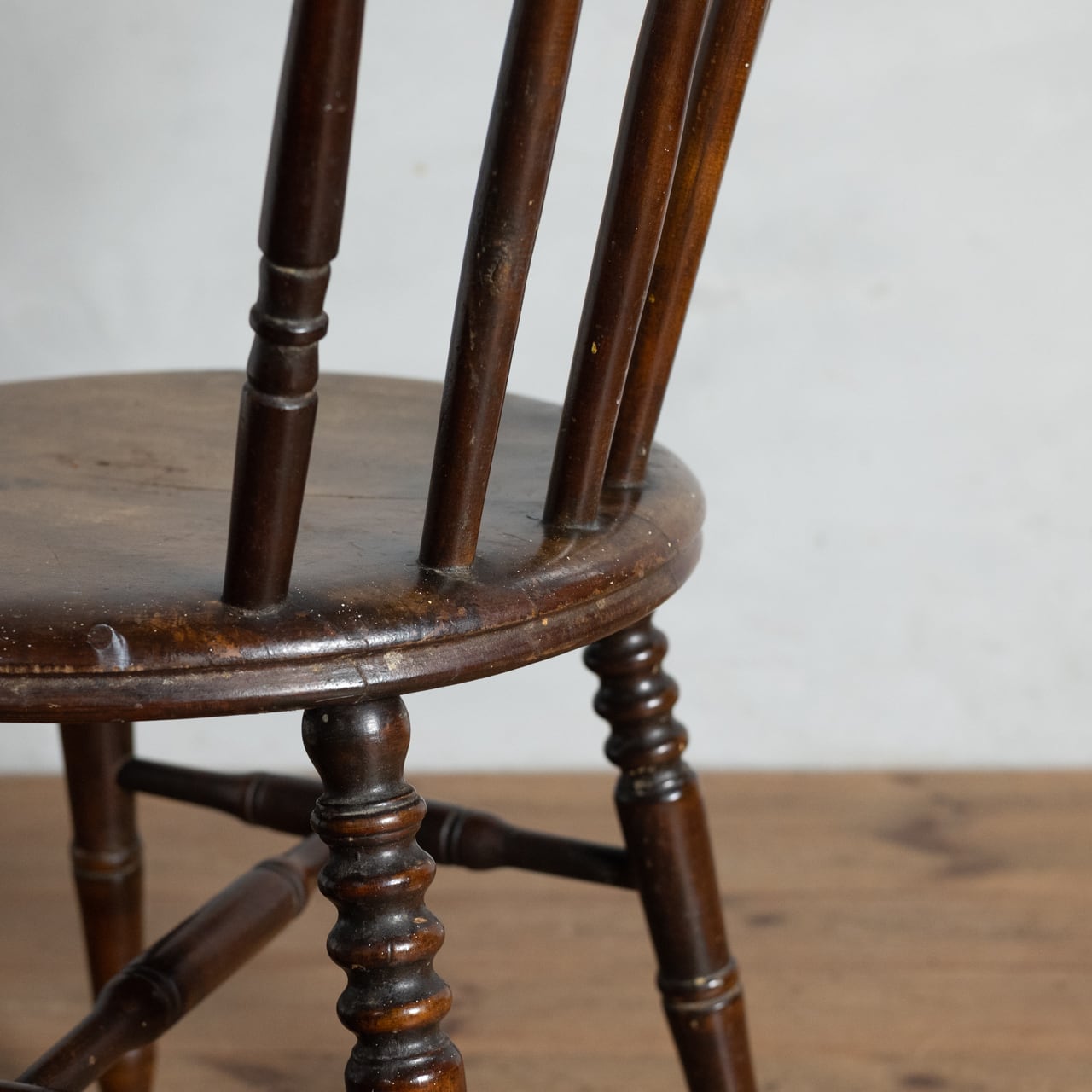Ibex Chair / アイベックスチェア〈ダイニングチェア・ウィンザー