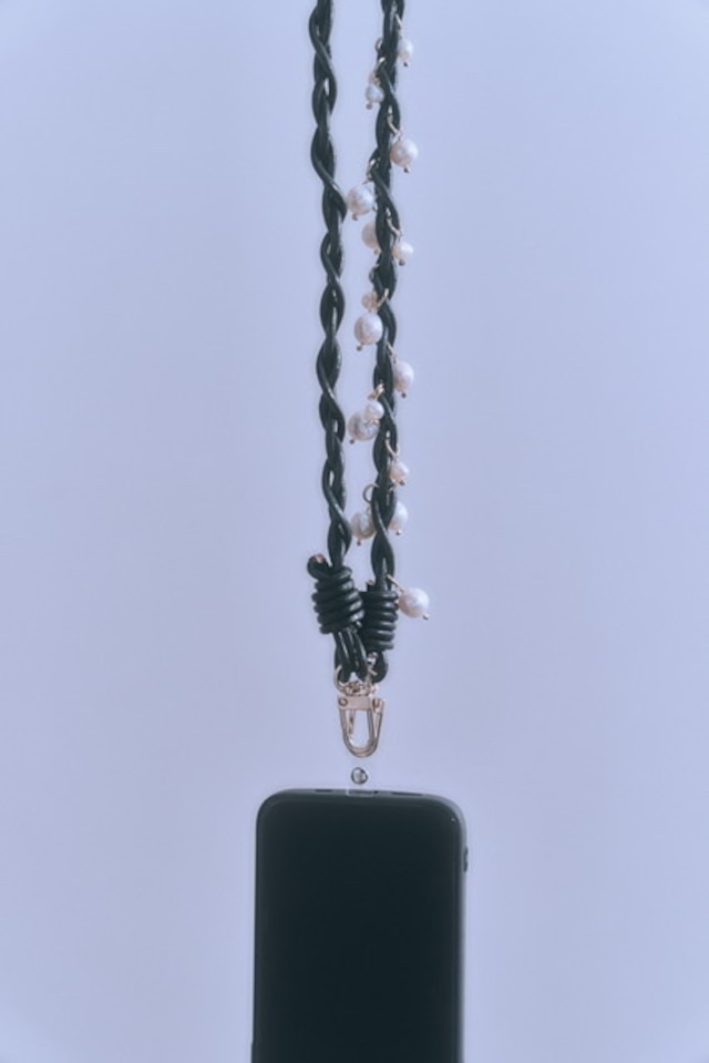 twist pearl strap/black