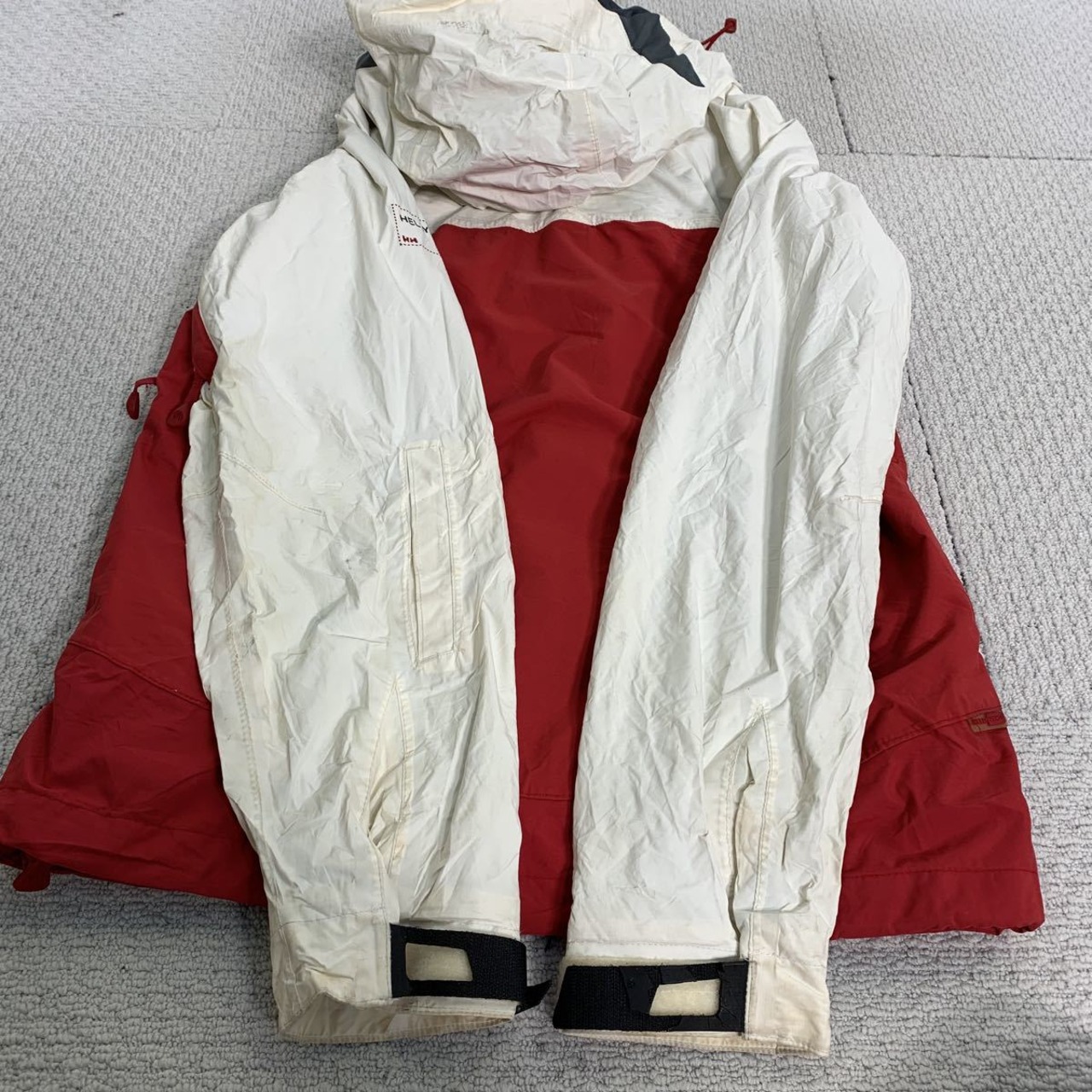 HELLY HANSEN マウンテンパーカー M ホワイト レッド ヘリーハンセン 