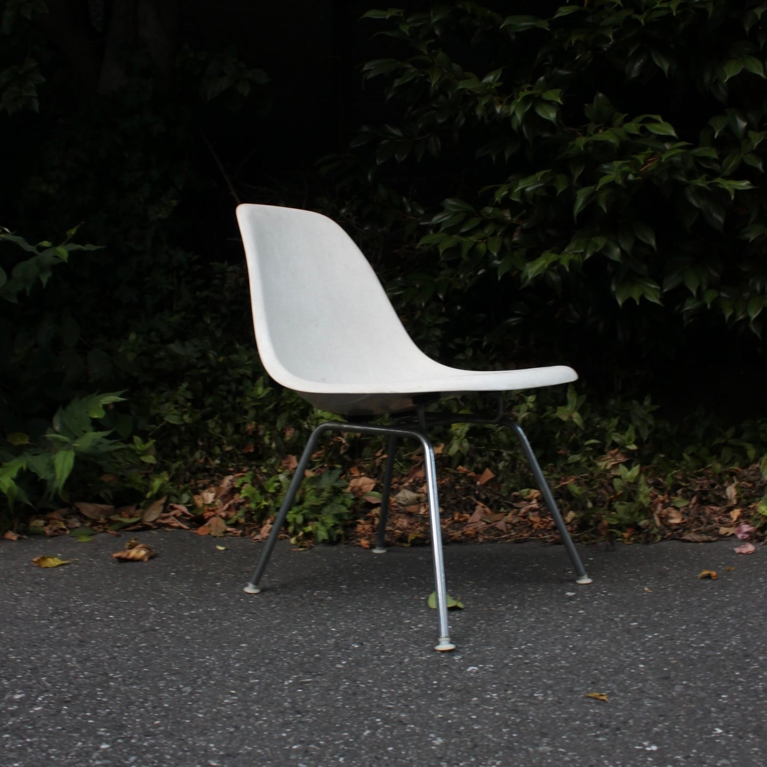 Herman Miller Hベース イームズシェルチェア ホワイト ヴィンテージ