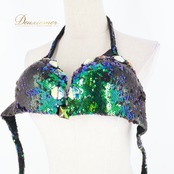 ベリーダンス オリエンタル 衣装 上下セット グリーン系 ベラ Bella スパンコール ラインストーン トップス  スカート チョーカー 腕飾り アーム飾り アーム 緑 キラキラ 煌びやか 華やか ビーズ ダンス衣装 ステージ イベント スリット