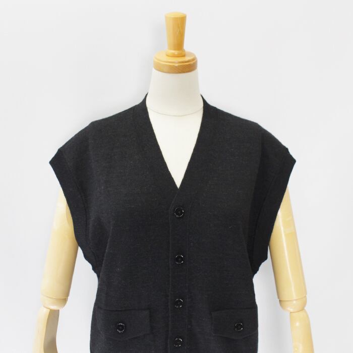 LOEFF ロエフ フラップ Vネック ベスト 8818-106-0048 2025秋冬新作