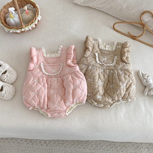 【BABY】可愛い厚手フリルロンパース