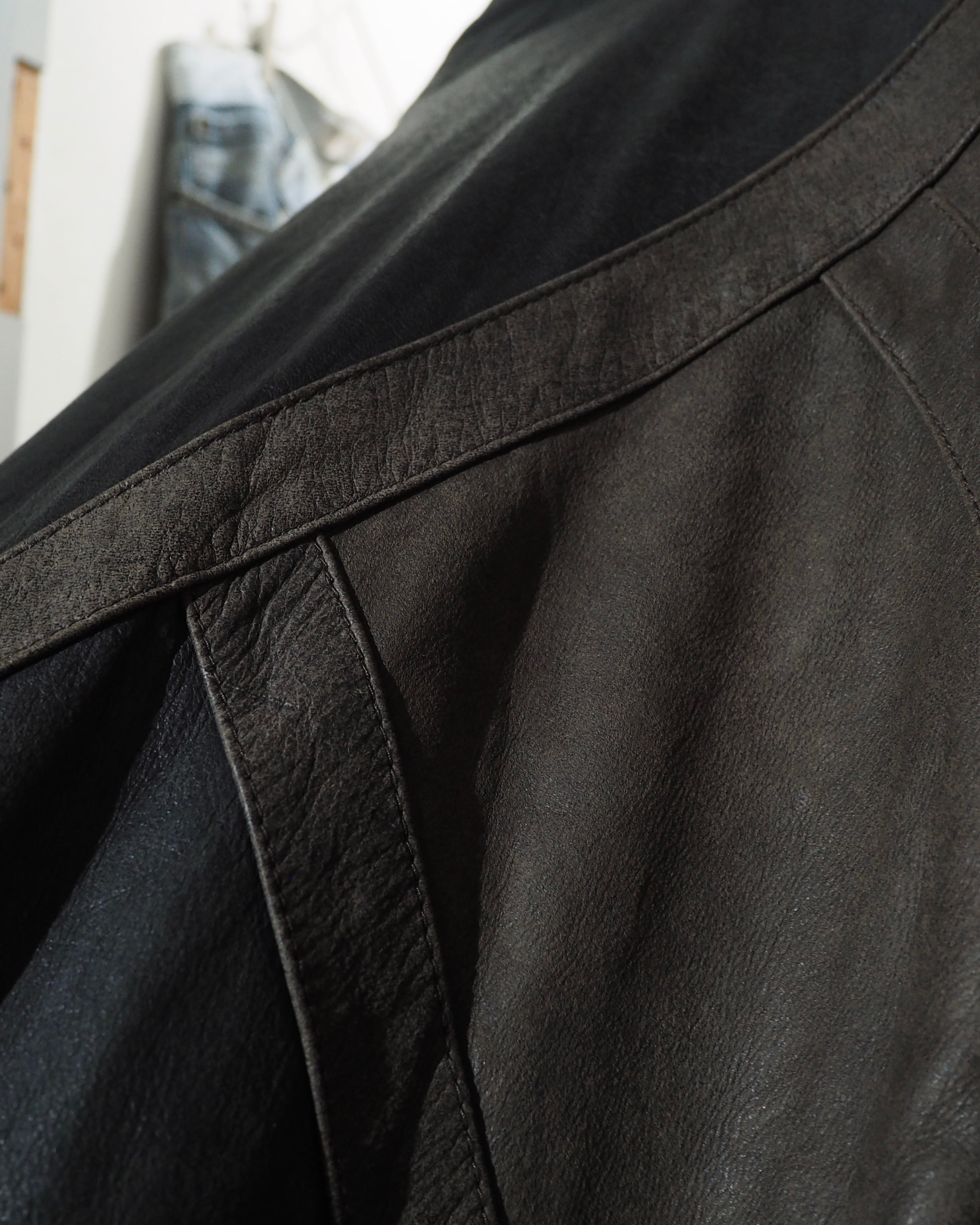" 変形 × 分離 " Sleeve Detachable Gimmick × Panel Switching Vintage Loose Leather Jacket