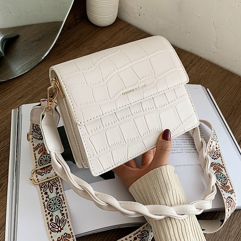 レッド スクウェア 手作りハンドバック11710451300