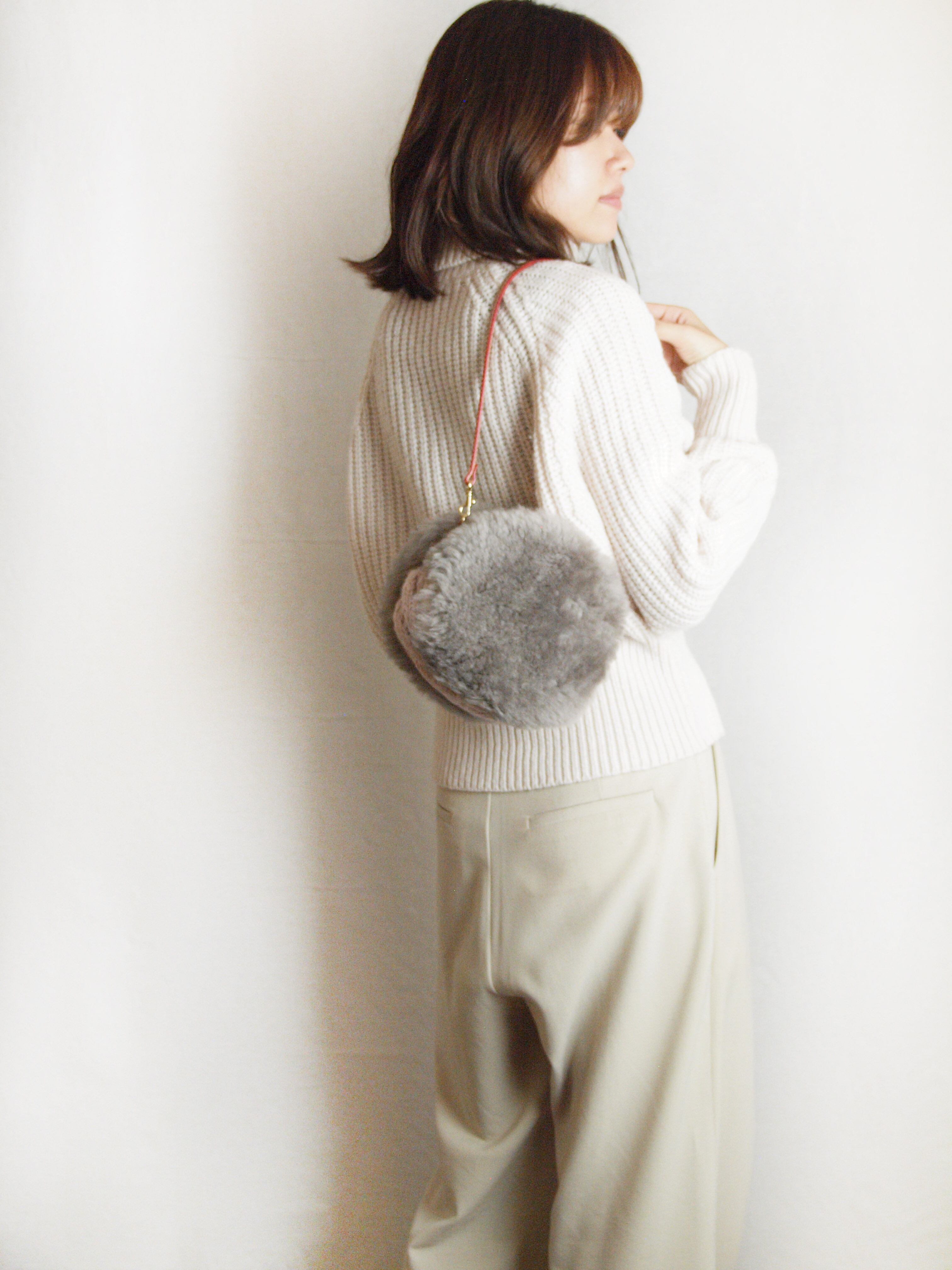 muku MACARON 712 オーク ムートン 手編みニット 丸 2WAYショルダー