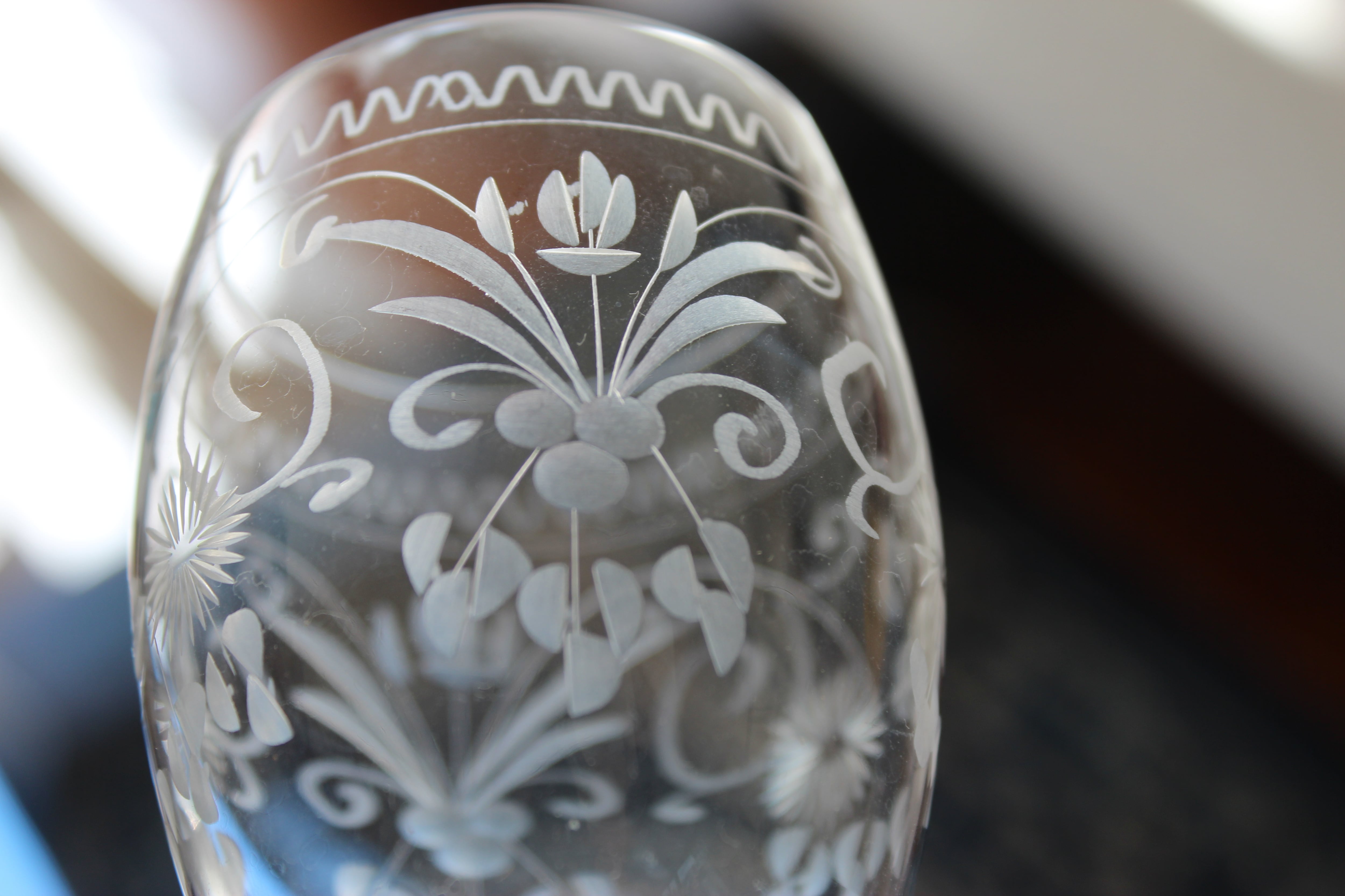 ワイングラス ペア テレジアンタール | antiques.nao