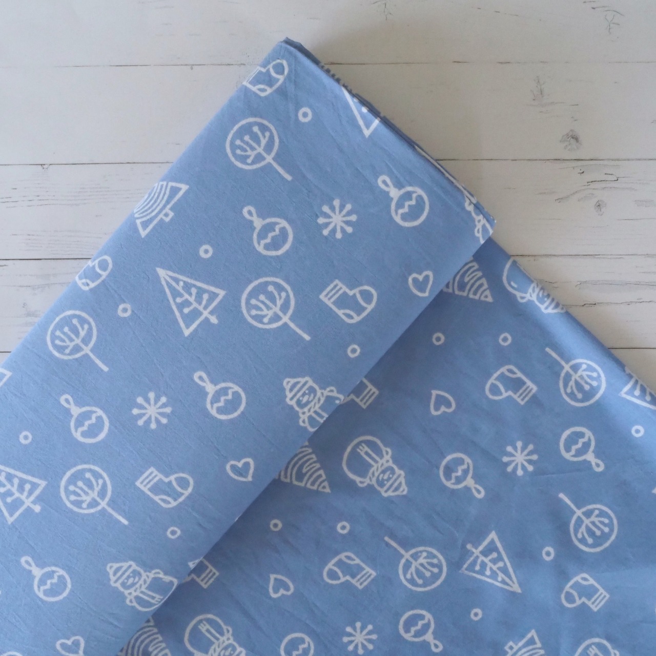 ブロックプリント生地【50cm単位】インド綿  Winter(雪だるま) 水色 #44710-BL1