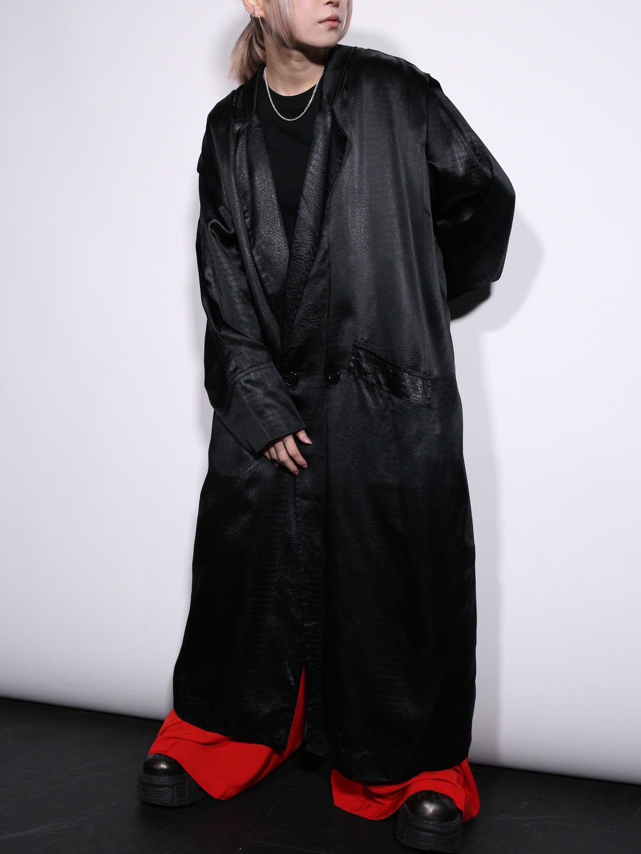 gloss black python pattern loose silhouette coat - 1