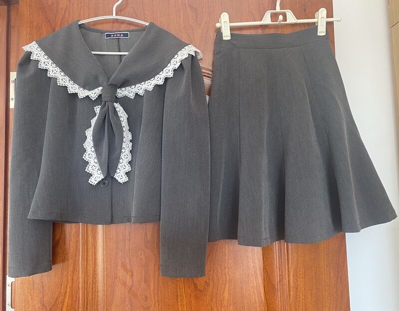 セットアップ 制服 セーラー服 グレー リボン ネクタイ ガーリー ロリータ コスプレ 衣装 ミニスカート アイドル 昭和 ブラウス スカート ボトムス トップス ワンピース Loveysmileshop 90 再入荷 おまけ付き 女の子 スカート トップス セットアップ コスプレ