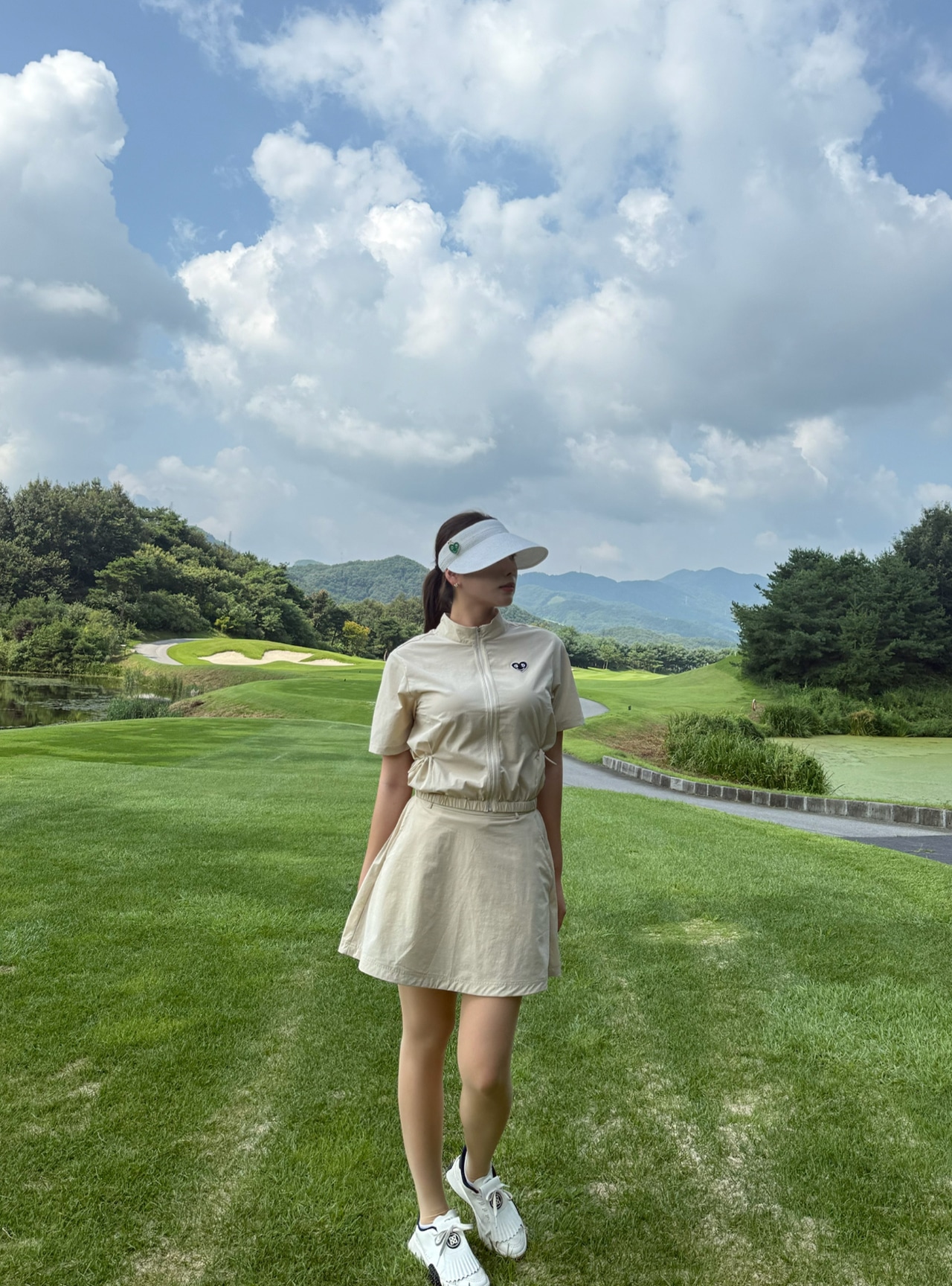 GOXO ゴーエックスオー スマイルハートジップアップツーピース ベージュ