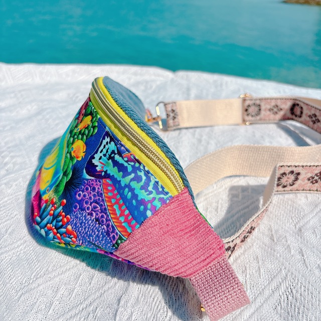 ボディバッグ(コーデュロイ)トロピカルフィッシュ