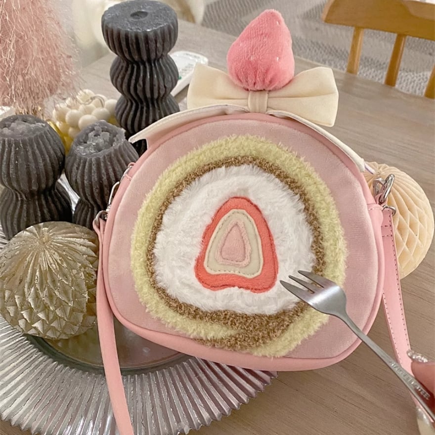 ゆめかわ バッグ ラージサイズ イチゴ ロールケーキ ガーリー 甘め