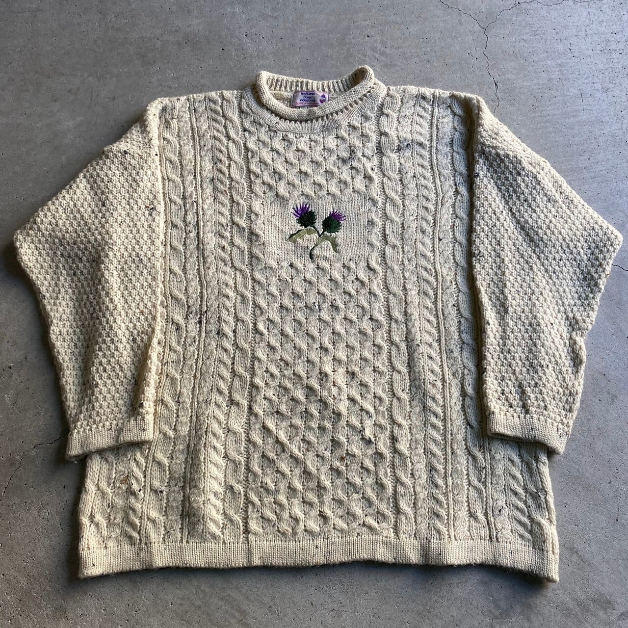 スコットランド製 花刺繍 ハイネック フィッシャーマン アランニット