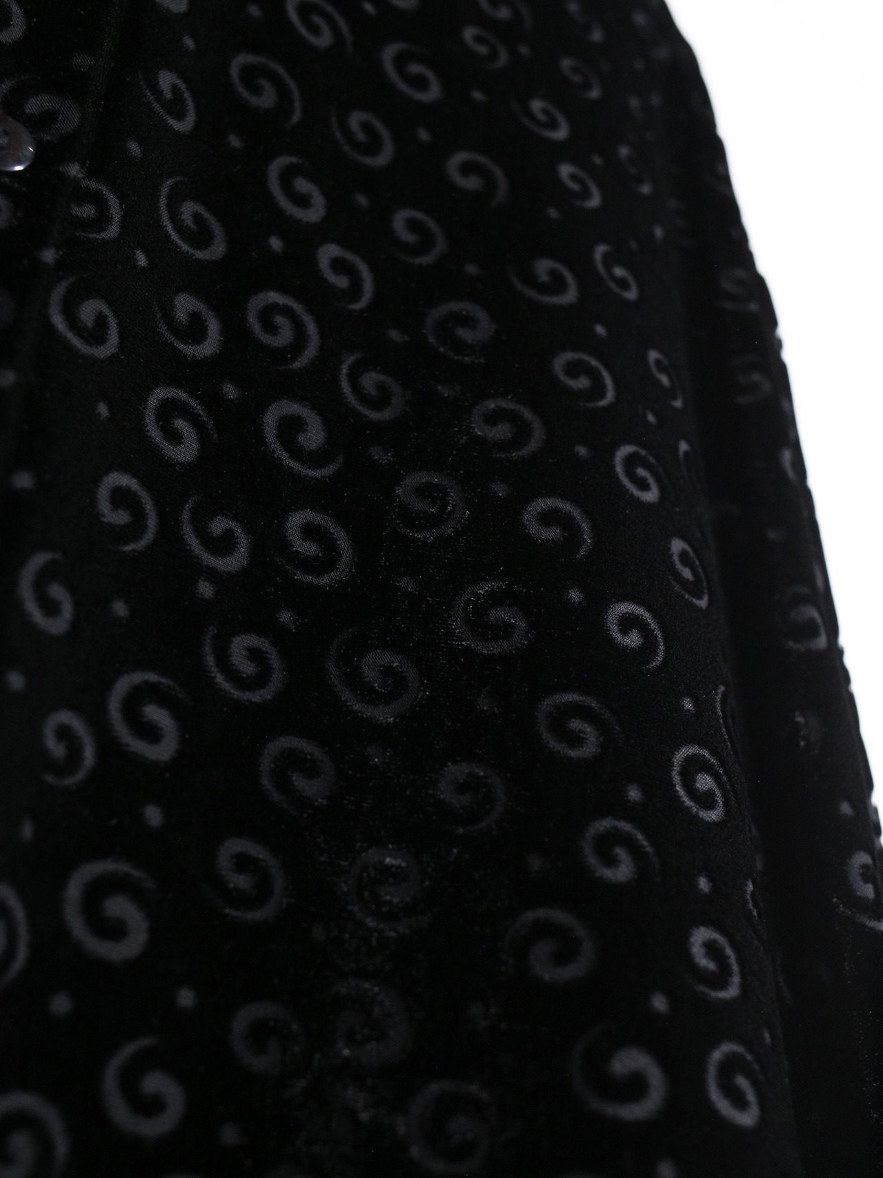 "渦巻" many sheer pattern over silhouette velours shirt - 9