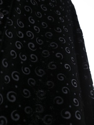 "渦巻" many sheer pattern over silhouette velours shirt