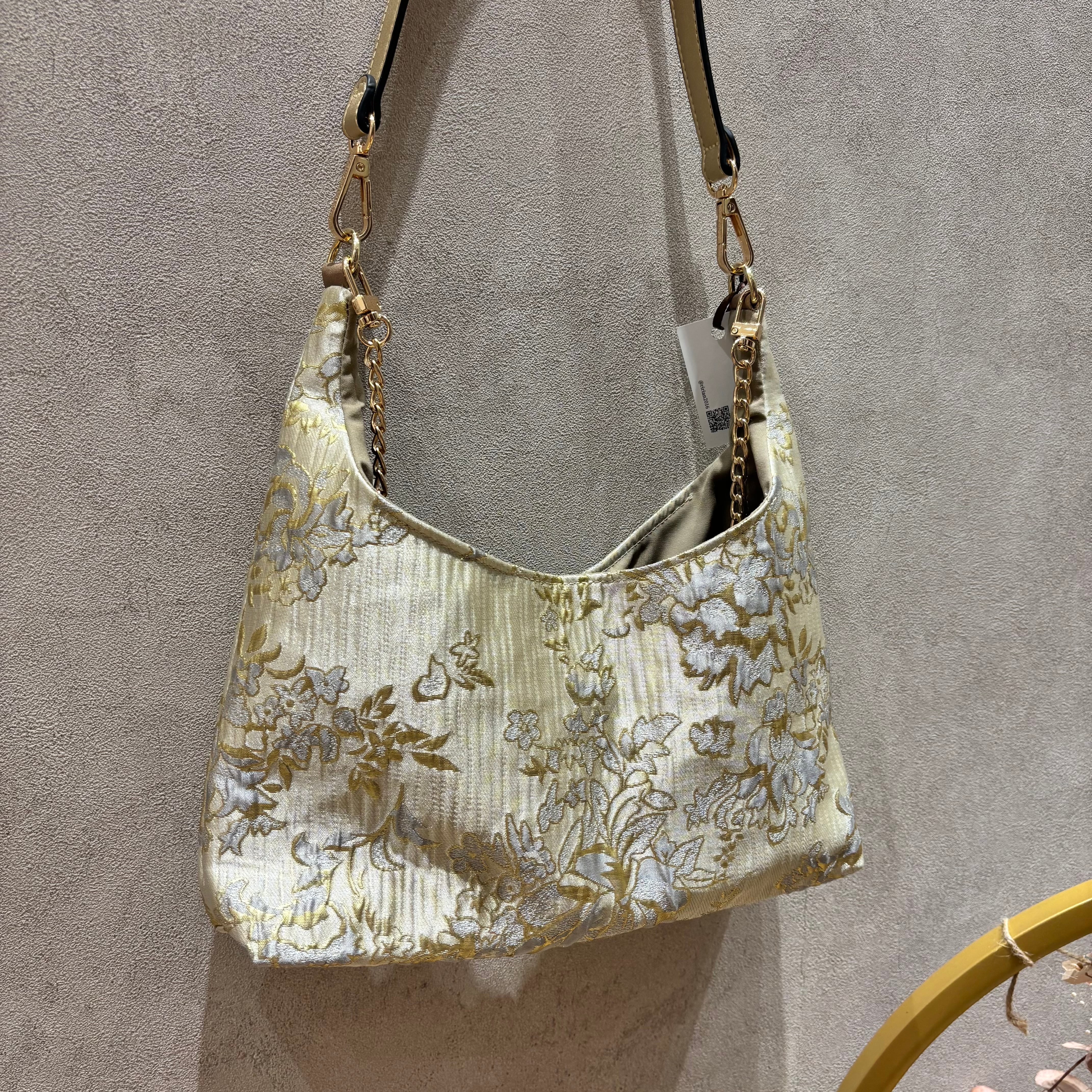 【1点限り】ショルダーバッグ（A70-7)①