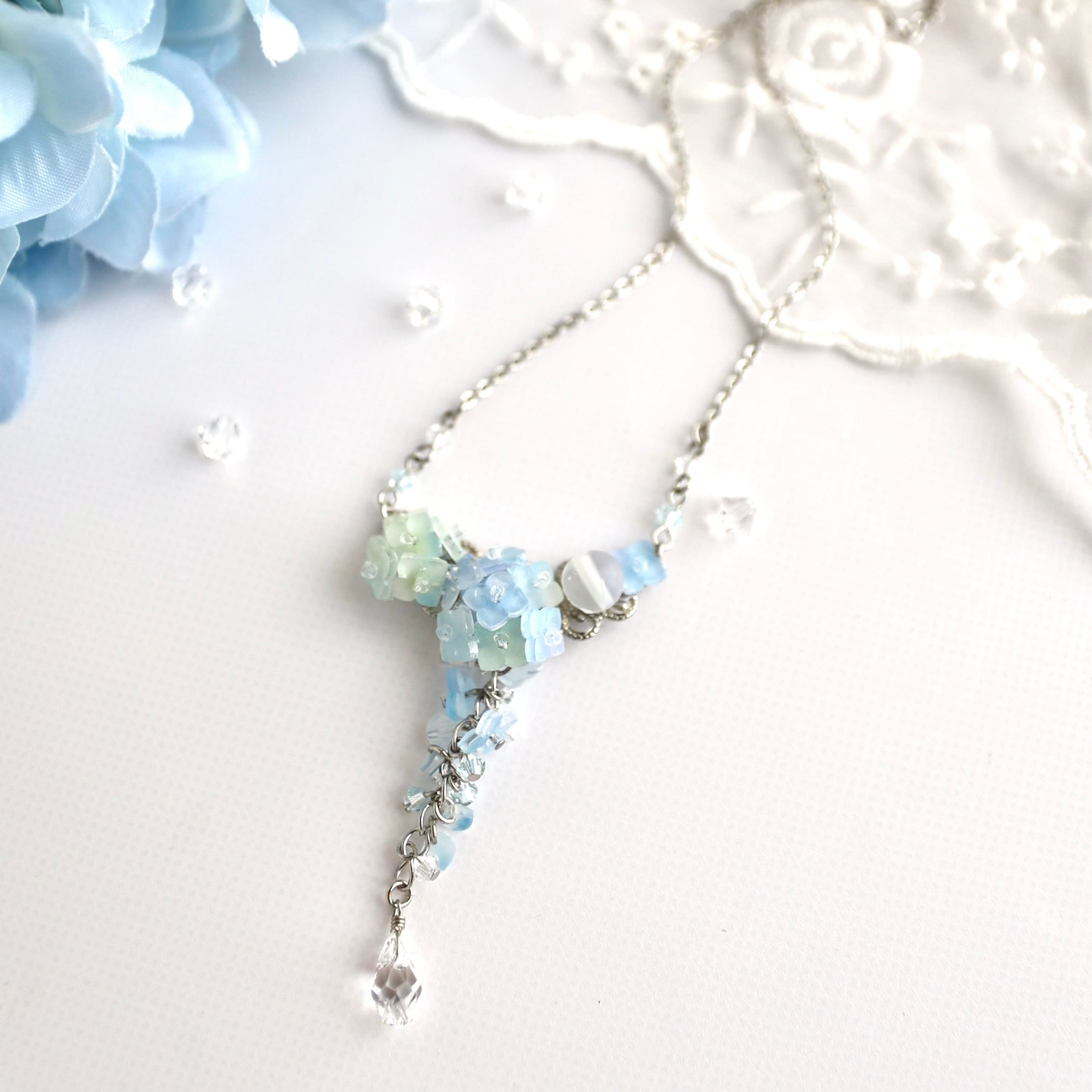 月と紫陽花のネックレス　ネックレス長さ40cm