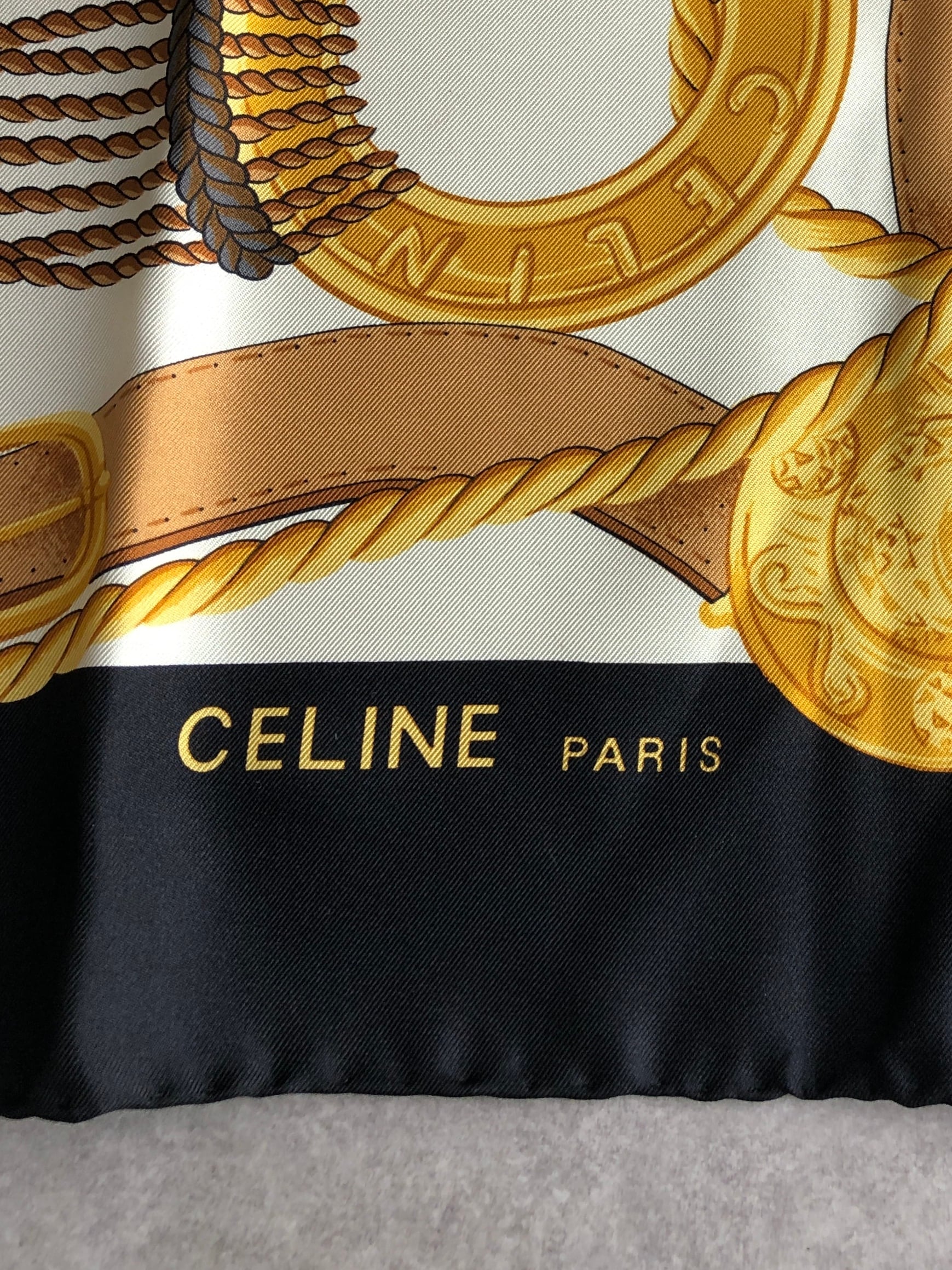 CELINE セリーヌ ベルト柄 スカーフ ホワイト×ブラック チェーン