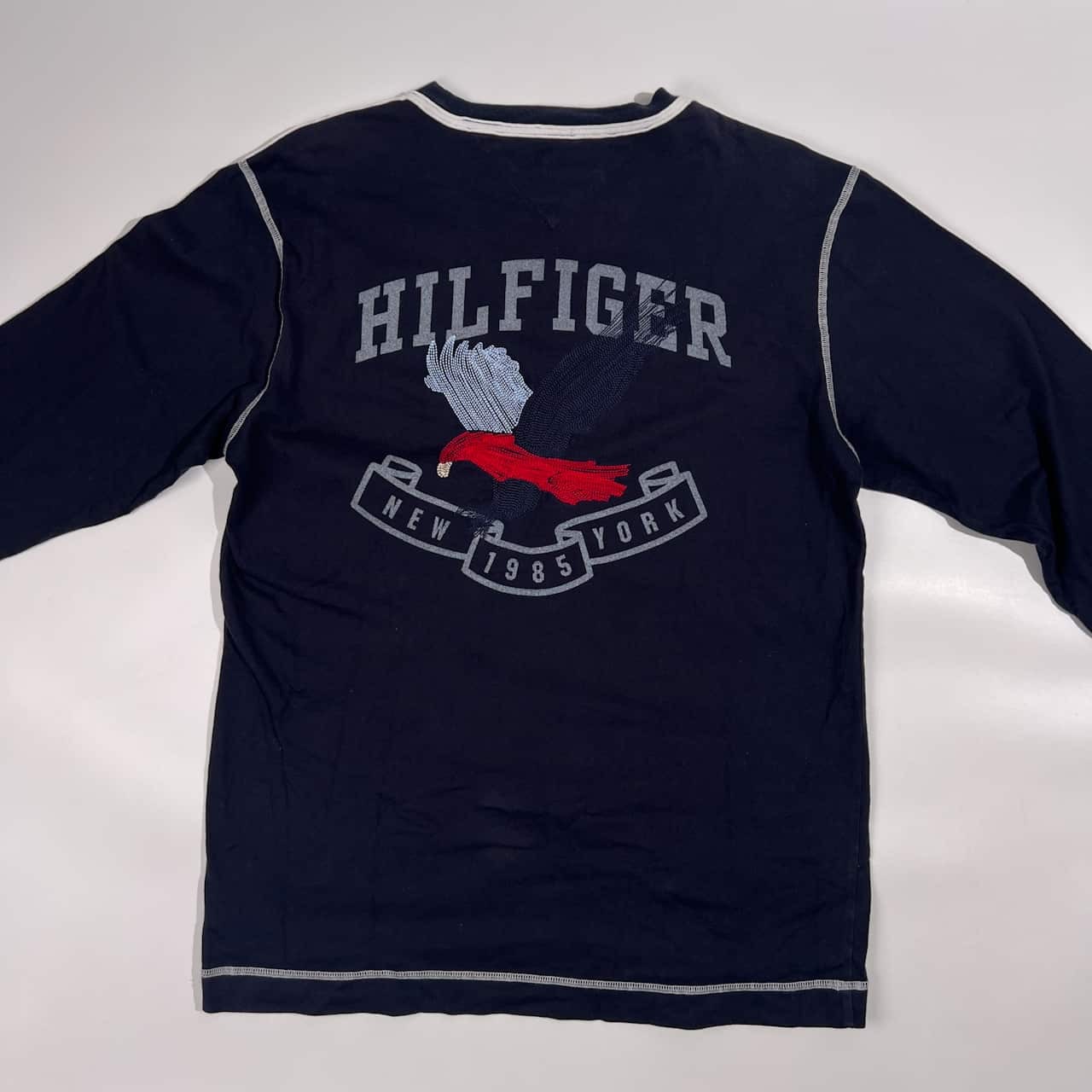 TOMMY HILFIGER トミーヒルフィガー ステッチ 背面 ビッグ デザイン 長袖 Tシャツ サイズ L /ネイビー系 メンズ