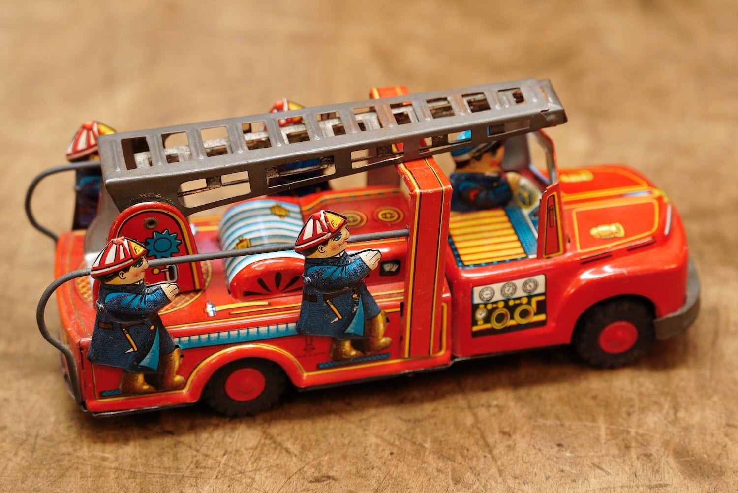 3031 FRICTION FIRE ENGINE はしご車 消防車 ブリキ おもちゃ 箱付き