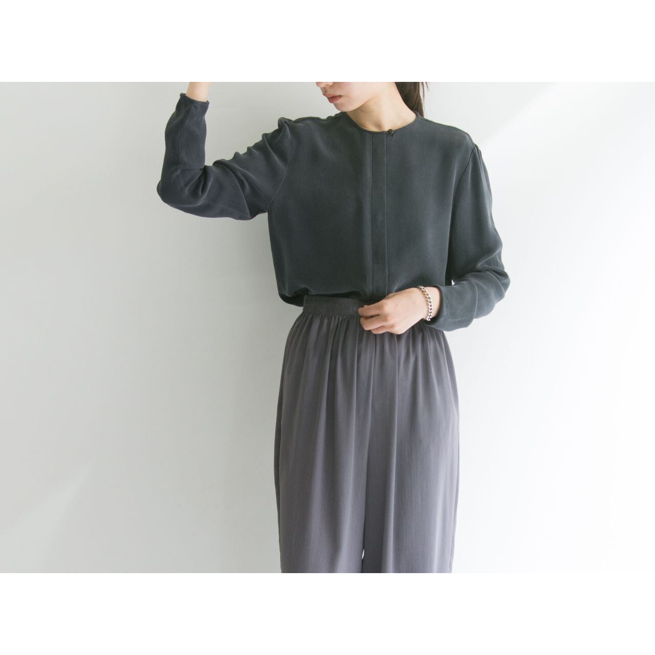 【DANA BUCHMAN】Collarless silk blouse（ディナバックマン ノーカラーシルクブラウス シャツ）5b