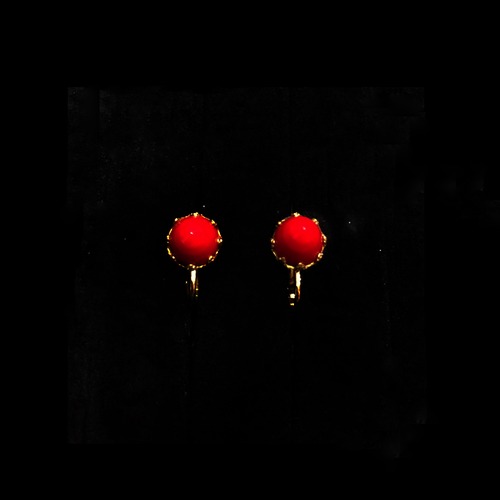 Red stud glass earrings