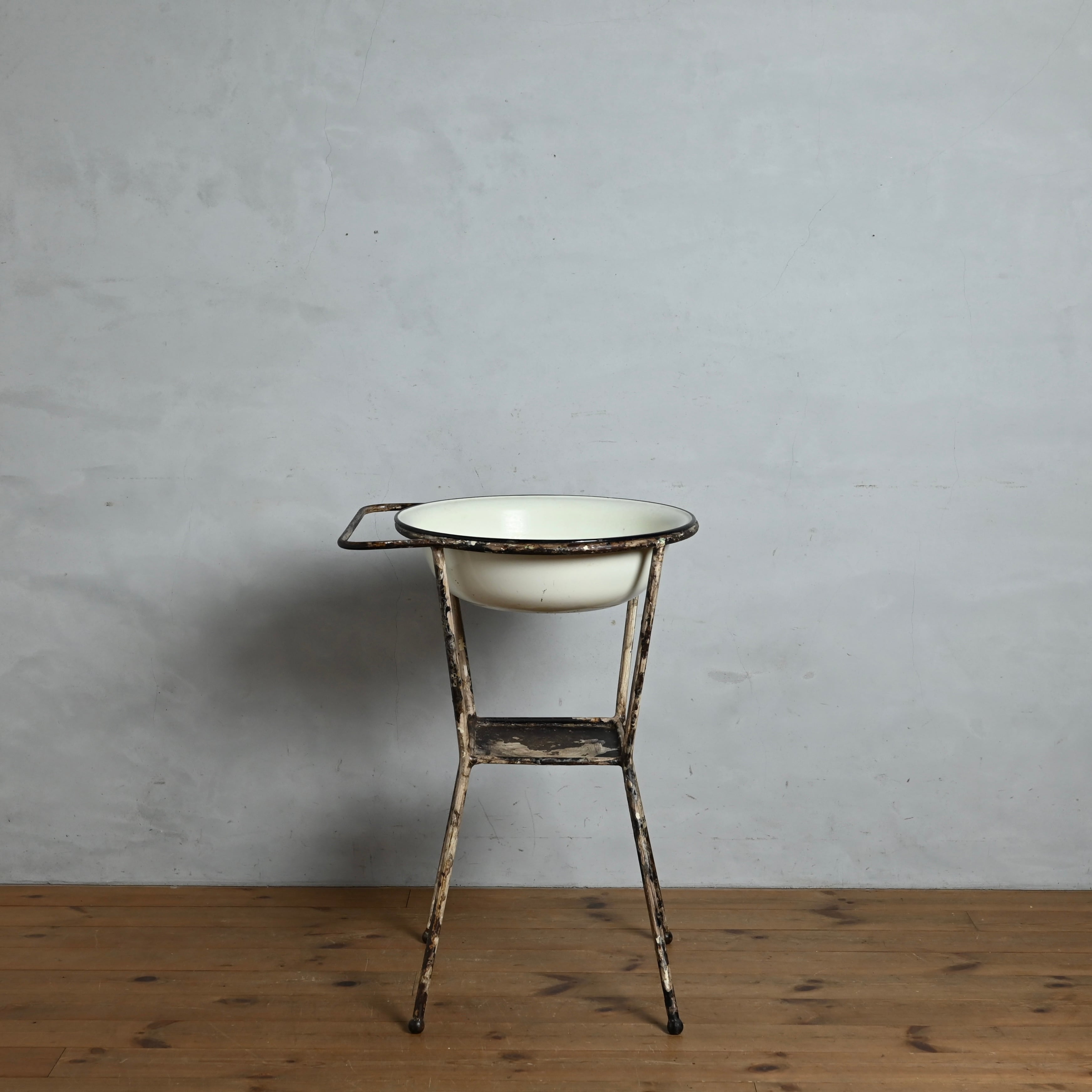 アンティーク　ホーロー製ウォッシュスタンド Wash Stand / ウォッシュ スタンド 〈プランター・ガーデニング