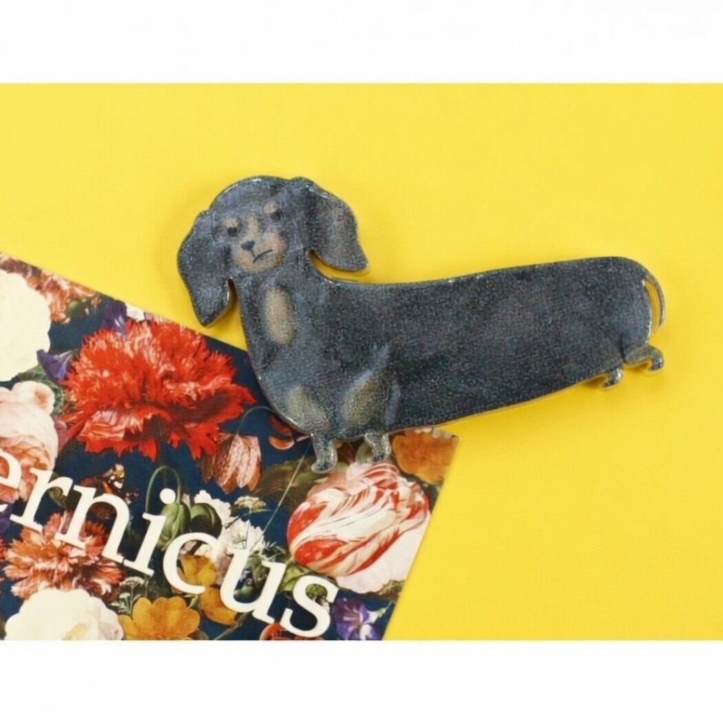 ダックスフンド/仔犬モチーフのヘアクリップ/前髪用ヘアクリップ/子供用ヘアクリップ送料220円〜C0pernicus