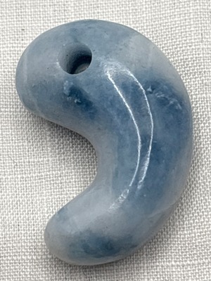 希少　糸魚川翡翠　〜勾玉〜　入りコン沢　　　（IMA−１）