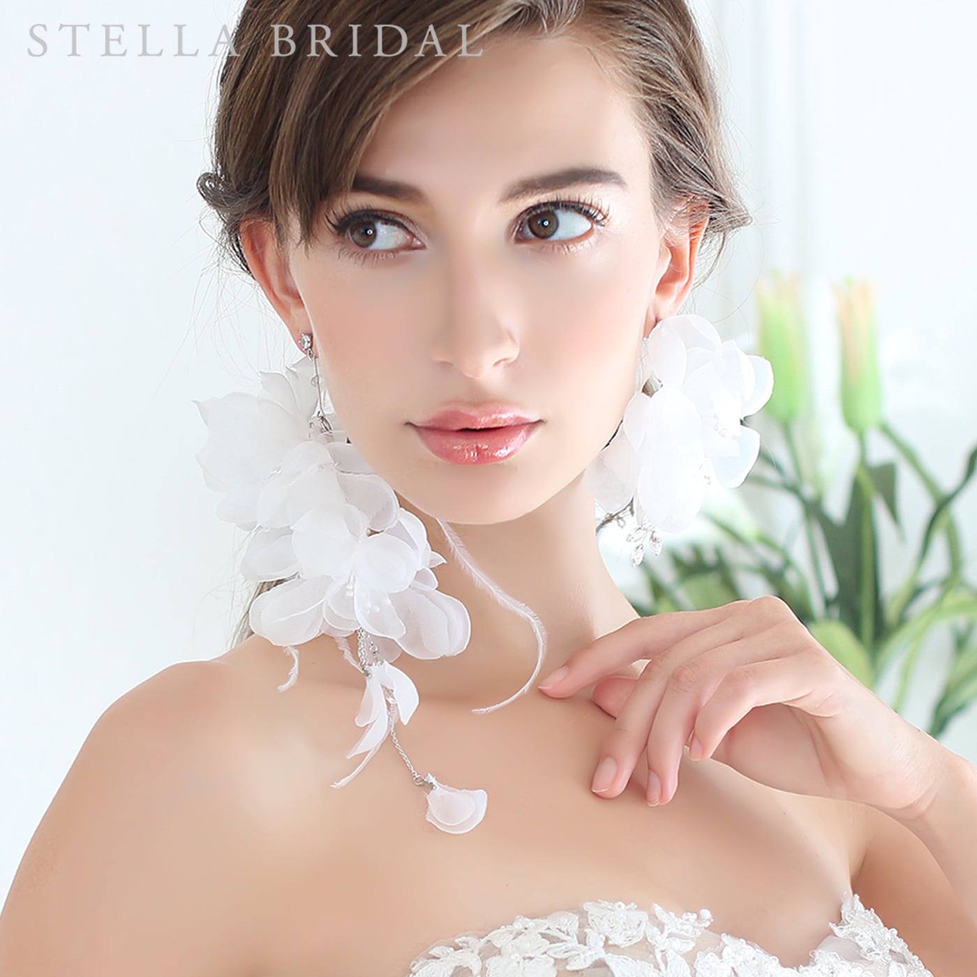 美品　ブライダルアクセサリー　スワロフスキーピアス　Stella Bridal