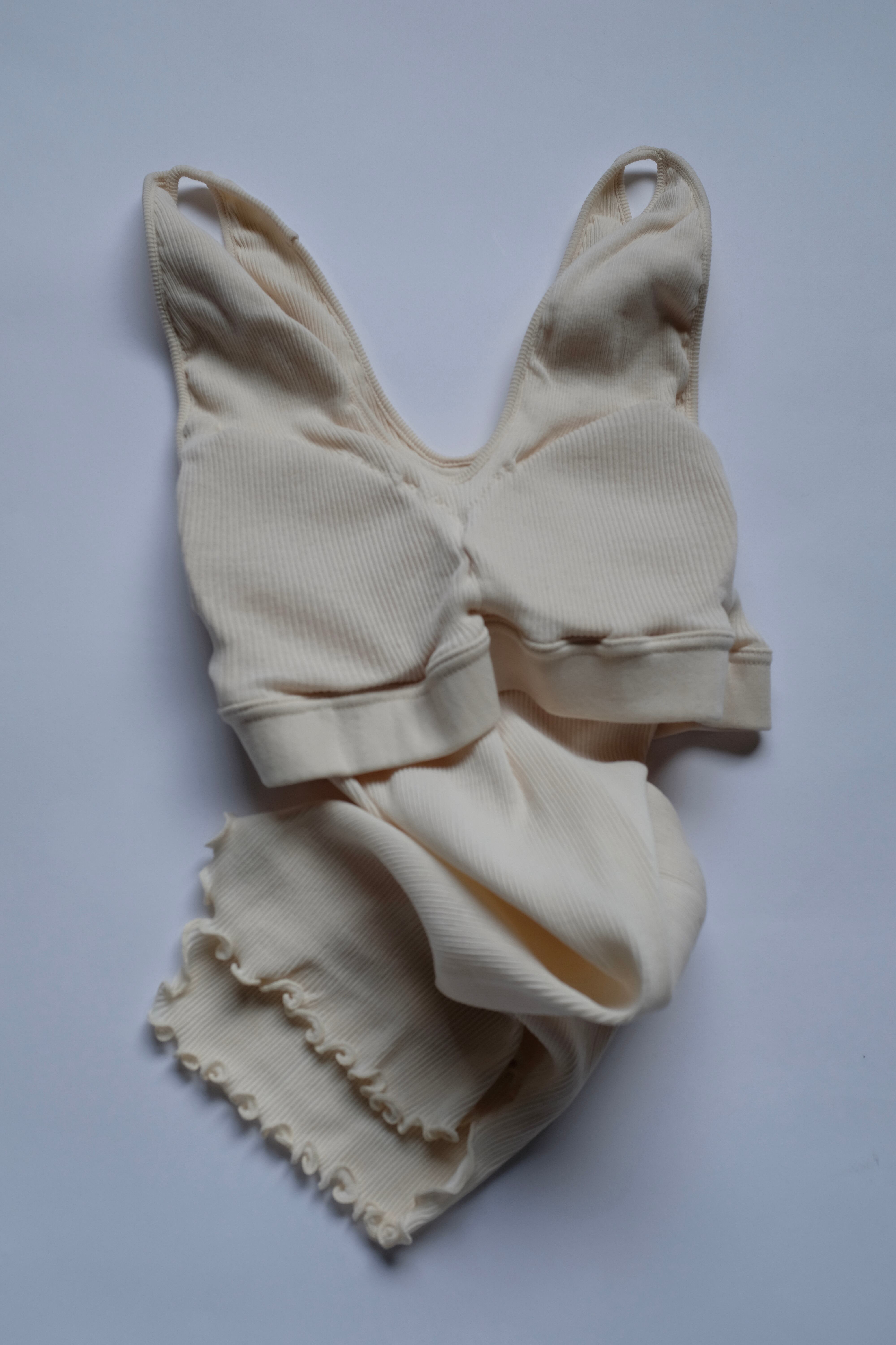 HAKUJI タンク　ホワイト　アイボリー HAKUJI] Twisted cotton V-neck tanktop / Ivory | YES-姫路の美容院と