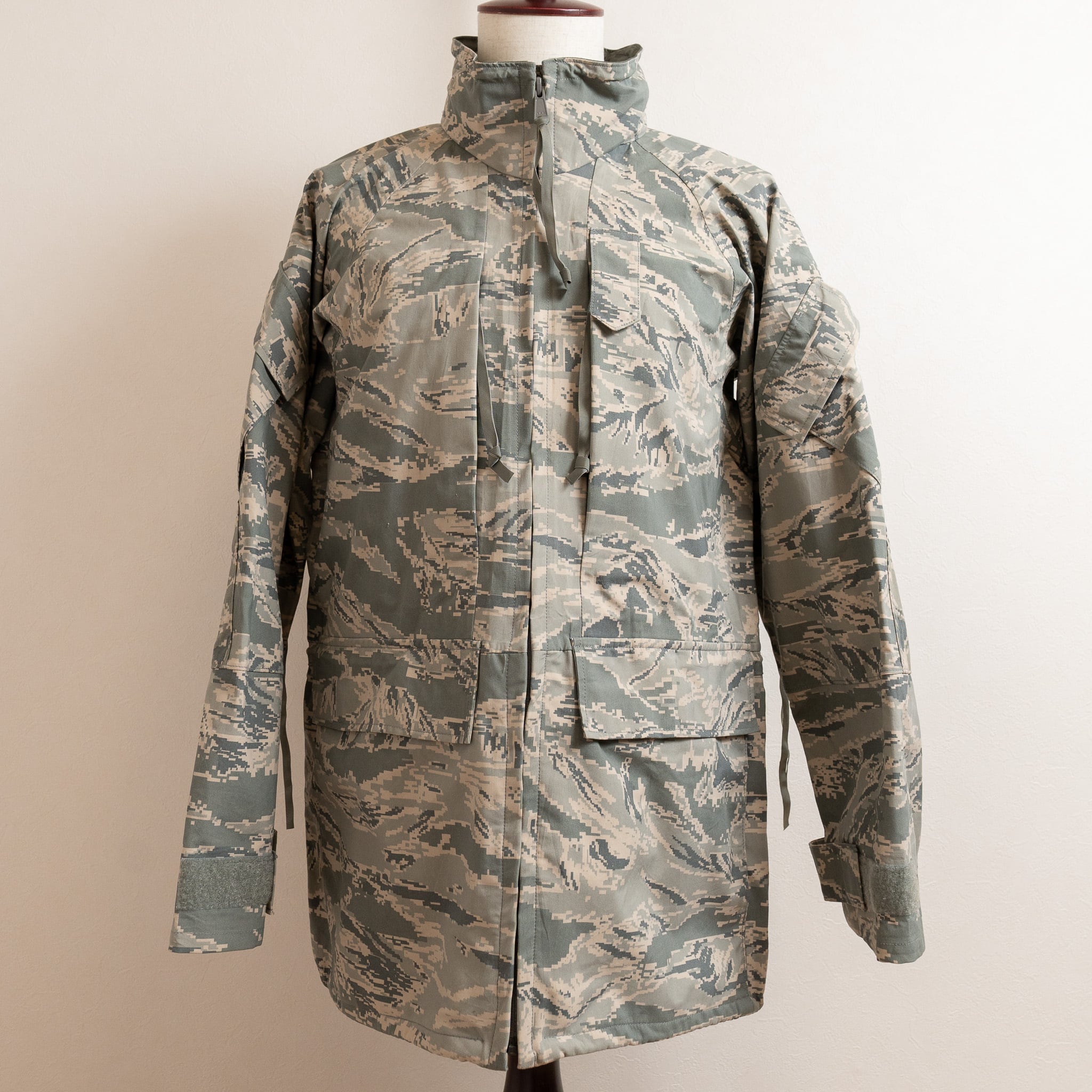 U.S.AIR FORCE APECS ABU GORE-TEX PARKA M-L 