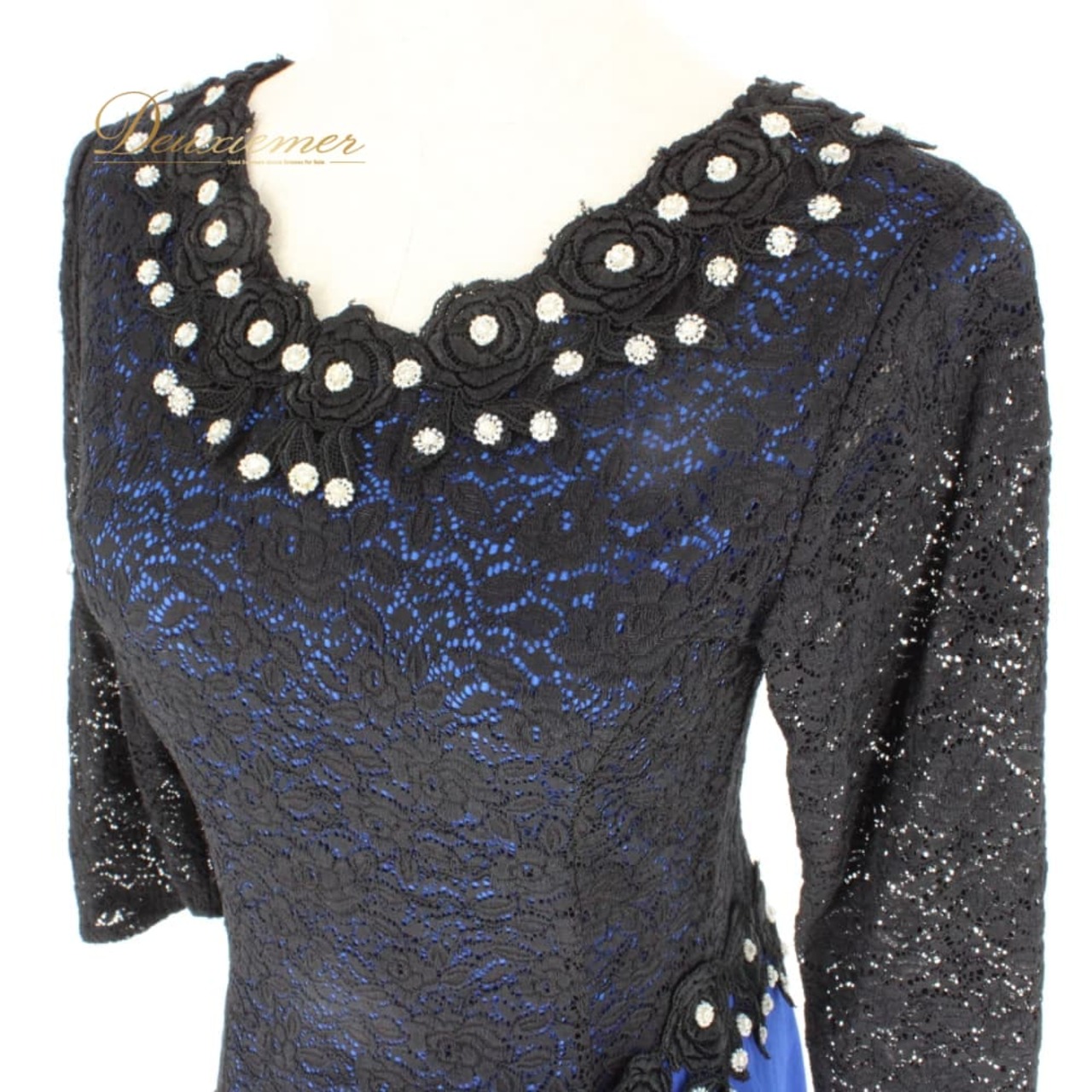 社交ダンス 衣装 スタンダード ドレス ワンピース レッスンウェア パーティドレス ブラック系 ブルー系 青 黒 ビジュー レース 長袖 社交ダンスドレス レディース ブラック ブルー 競技用 スタンダード用 ワンピースドレス ロング丈 花柄レース 総レース 刺繍風レース ビジュー装飾 ビーズ シースルー風 ウエスト切替 フレアスカート レース袖 長袖ワンピース パーティー衣装 舞台衣装 演奏会衣装 発表会 上品 シック 縦ライン エレガント フォーマル ネイビーブルー系 青紺系 黑系 ブラックレース