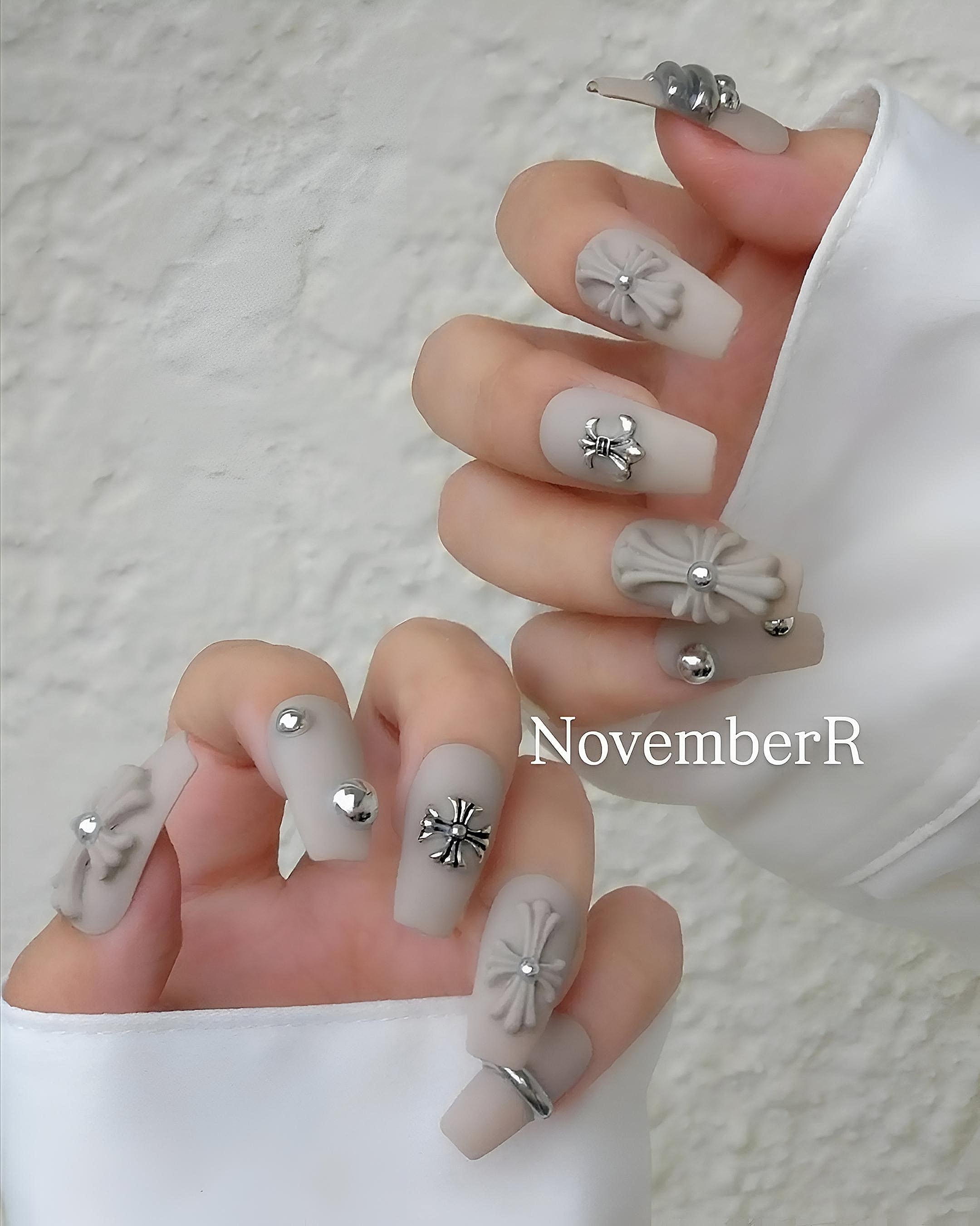 LA908☆グレージュ×クロムネイルチップ | NovemberR 〰️ネイルチップ