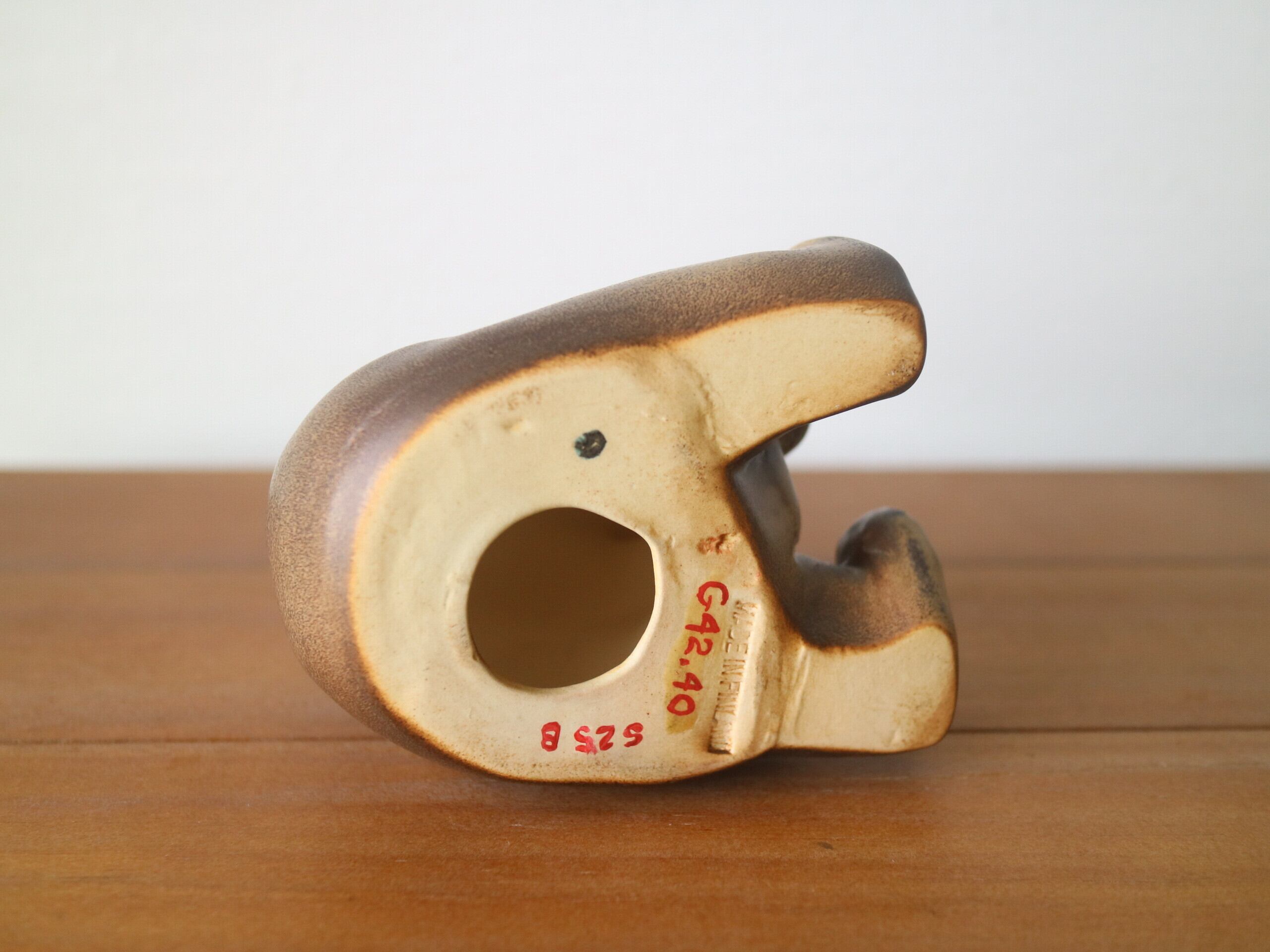 くまのしょぼしょぼ 上西捷敏 モノを持つ熊 #1 | 木彫りの熊 | inoya | Basic Life Store